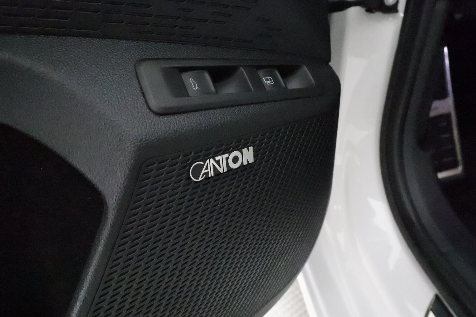 SKODA OCTAVIA 2021 Combi 1.4 TSI PHEV RS iV DSG **ACC / Matrix-LED / Panorama / Canton / Webasto / HUD / P.kamera / Navi / Kaistavahti** - Akku kuntotarkastettu SoH 98% / Kahdet Renkaat