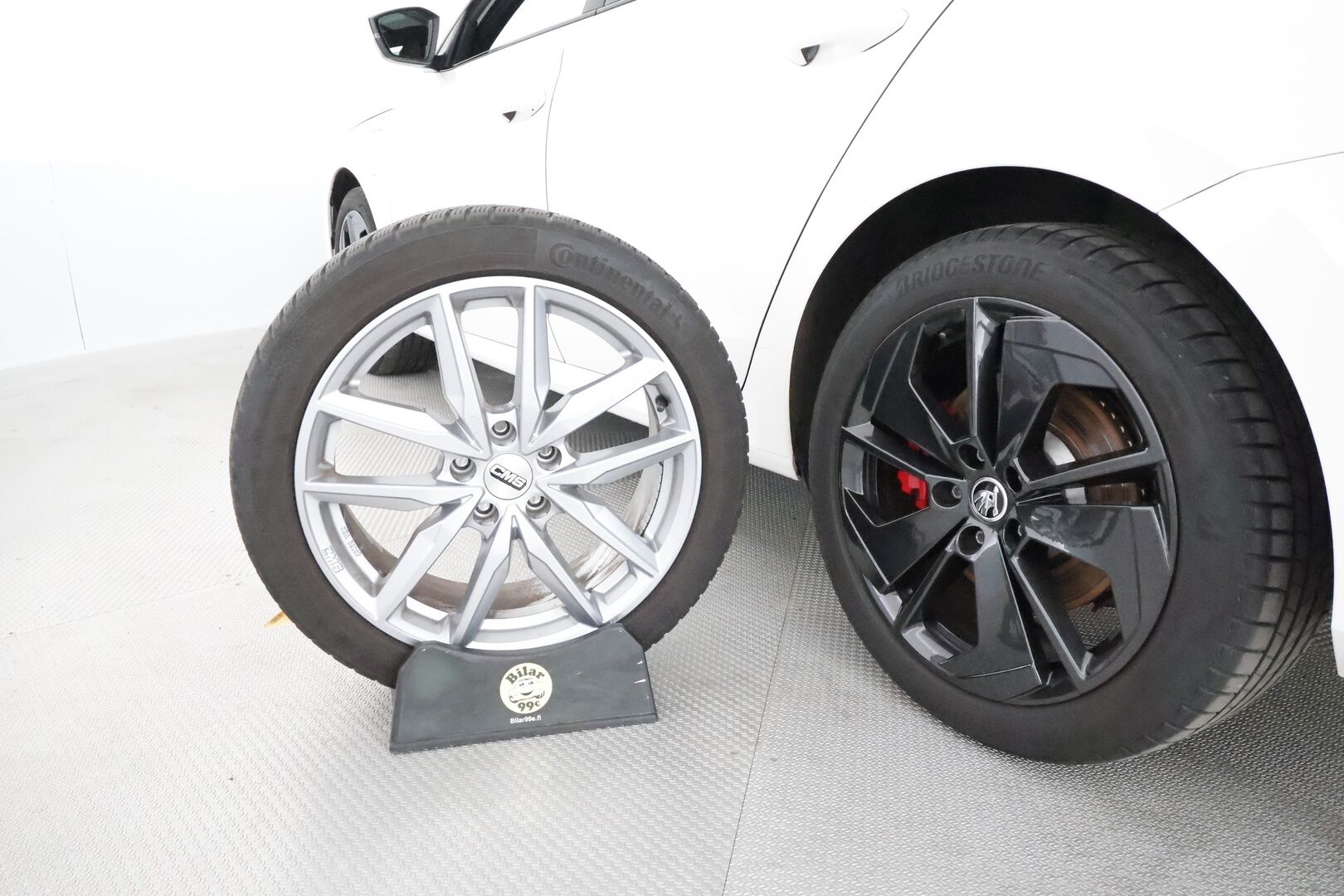 SKODA OCTAVIA 2021 Combi 1.4 TSI PHEV RS iV DSG **ACC / Matrix-LED / Panorama / Canton / Webasto / HUD / P.kamera / Navi / Kaistavahti** - Akku kuntotarkastettu SoH 98% / Kahdet Renkaat - HULLU BLACKWEEK KORKOTARJOUS 2,49%