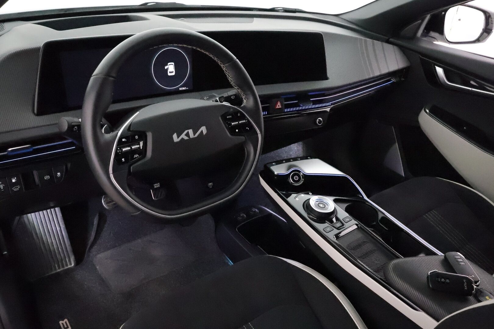 KIA EV6 2022 77,4kWh AWD GT-Line **ACC / HUD / 360° / Koukku / Muistipenkki / ILP / Ilmastoidut penkit / Meridian** - 3,99 % KORKOTARJOUS TÄHÄN AUTOON 28.9. ASTI! - Akku kuntotarkastettu SoH 96,2% / Merkkihuollettu