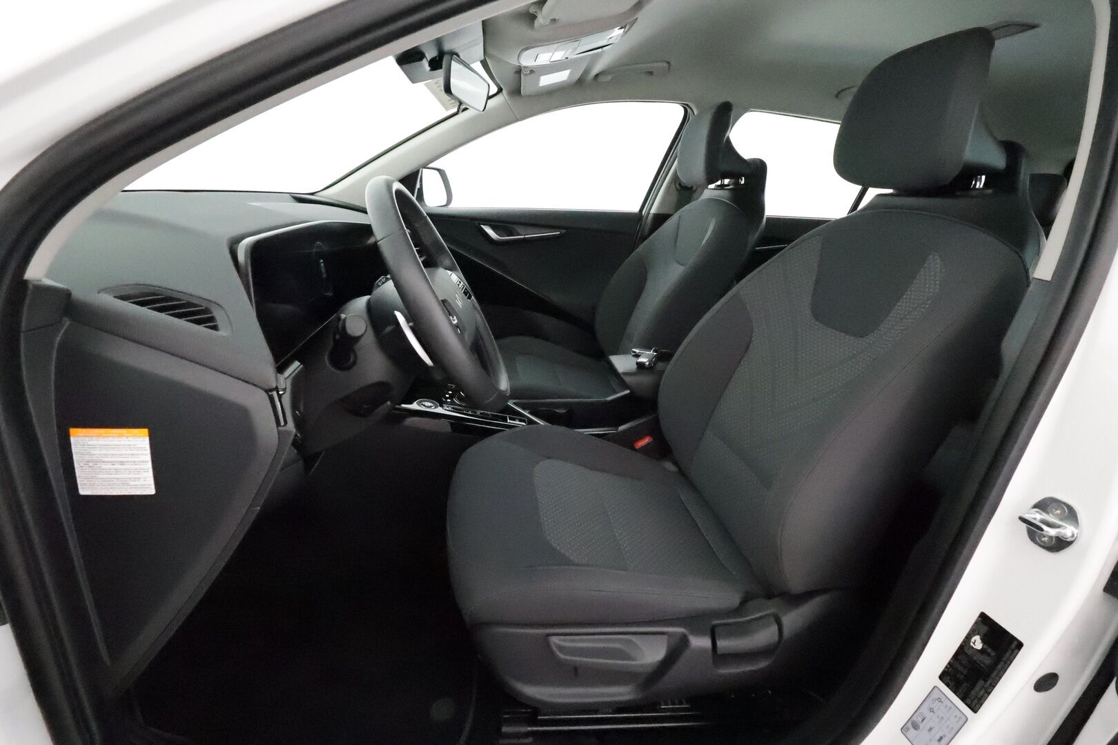 KIA NIRO 2023 EV **ACC / ILP / P.kamera / Widescreen / Ratinlämmitin / Navi** - Merkkihuollettu / Akku kuntotarkastettu SoH 98%