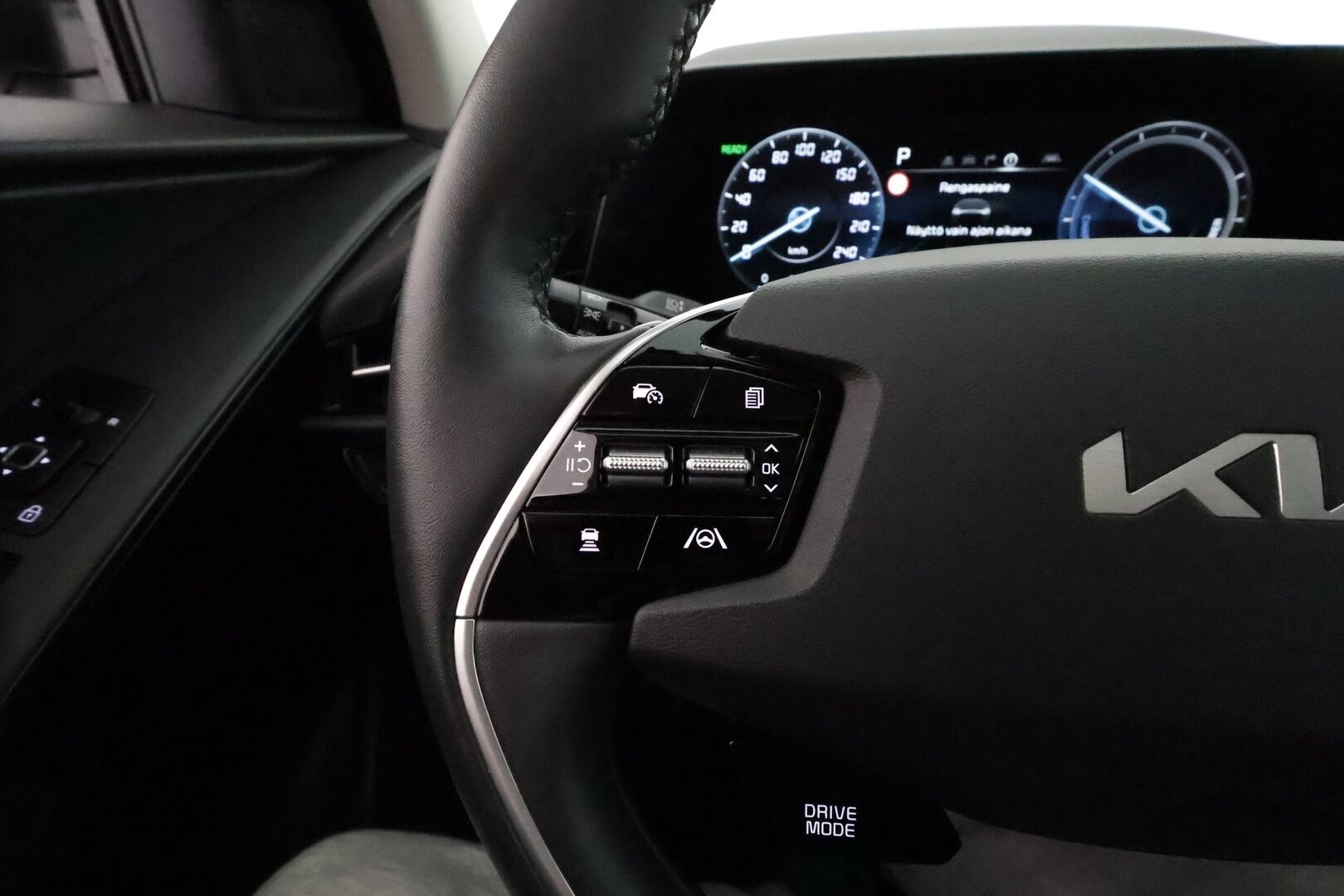 KIA NIRO 2023 EV **ACC / ILP / P.kamera / Widescreen / Ratinlämmitin / Navi** - Merkkihuollettu / Akku kuntotarkastettu SoH 98%