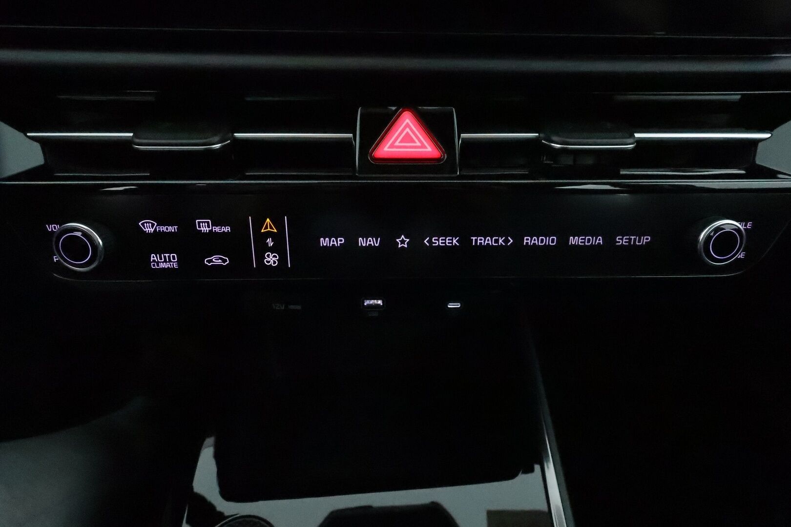 KIA NIRO 2023 EV **ACC / ILP / P.kamera / Widescreen / Ratinlämmitin / Navi** - Merkkihuollettu / Akku kuntotarkastettu SoH 98%