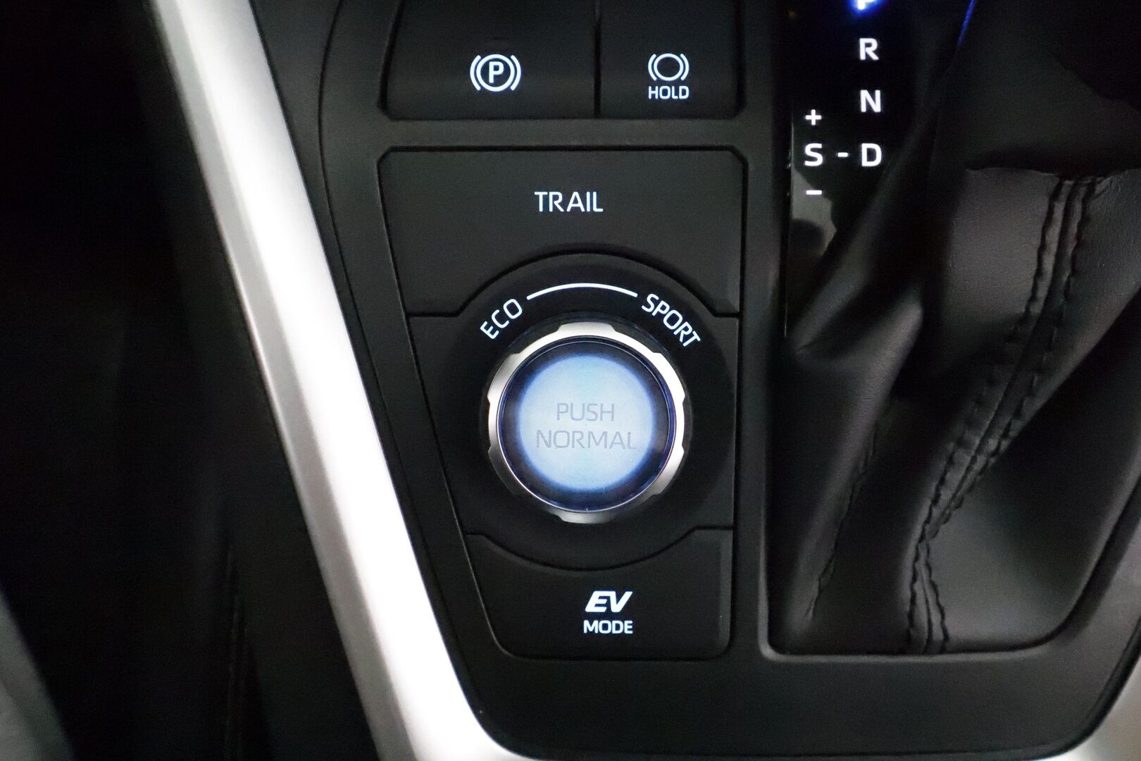 TOYOTA RAV4 2022 2.5 Hybrid AWD-i Premium *ACC / Koukku / Muistipenkki / Lohkolämmitin / P.kamera / Nahat / LED / Facelift* - Merkkilikkeen huoltama / Sähk. takaluukku