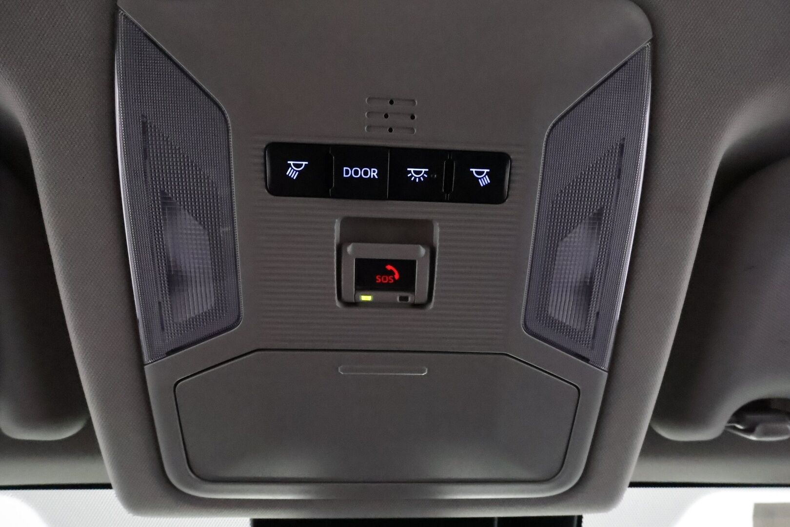 TOYOTA RAV4 2022 2.5 Hybrid AWD-i Premium *ACC / Koukku / Muistipenkki / Lohkolämmitin / P.kamera / Nahat / LED / Facelift* - Merkkilikkeen huoltama / Sähk. takaluukku