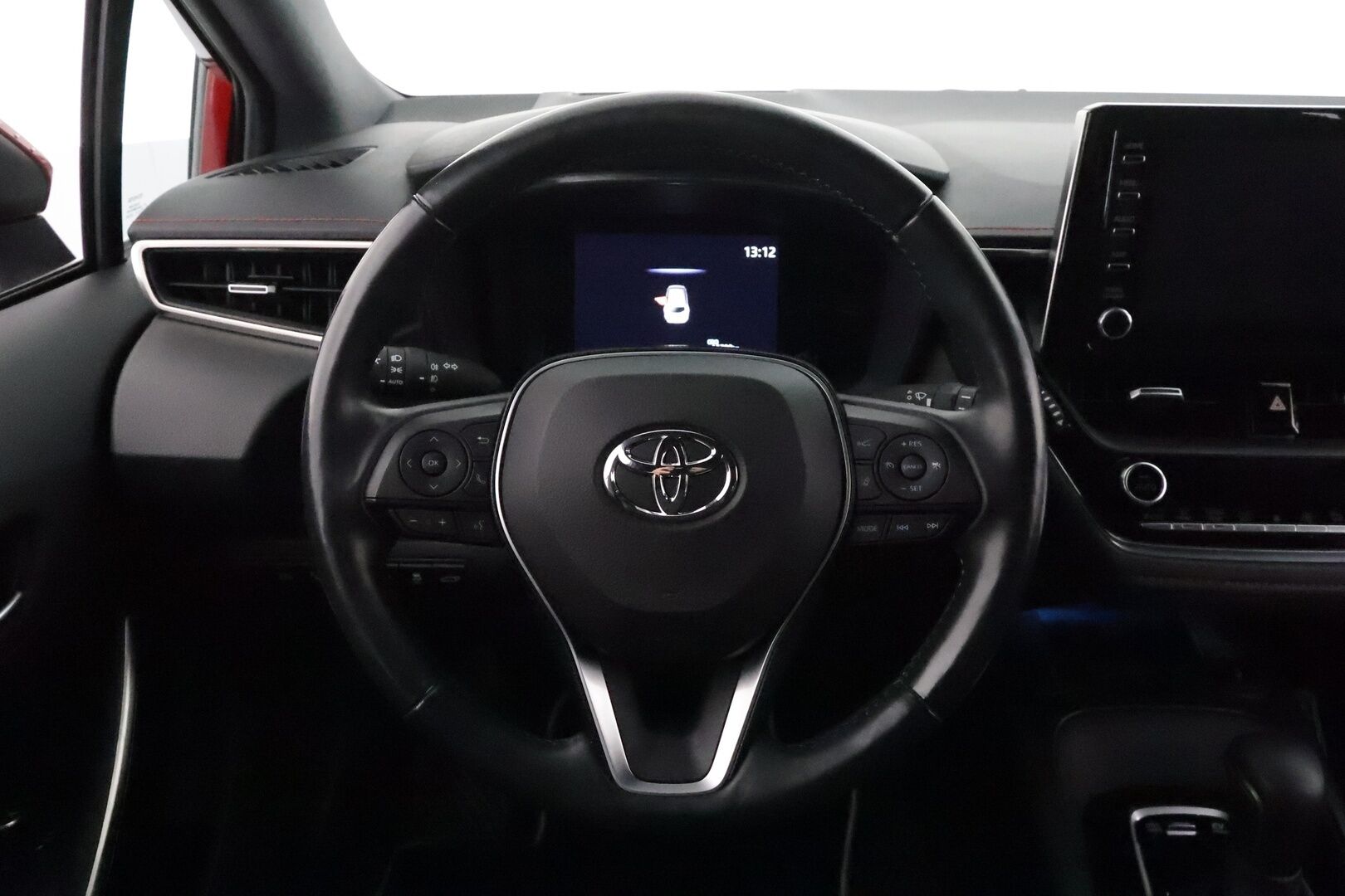 TOYOTA COROLLA 2019 Touring Sports 1,8 Hybrid Executive *HUD / ACC / P.kamera / LED / KeylessGo / Koukku / Lohkolämmitin / Sporttipenkit* - Kahdet renkaat aluvanteilla