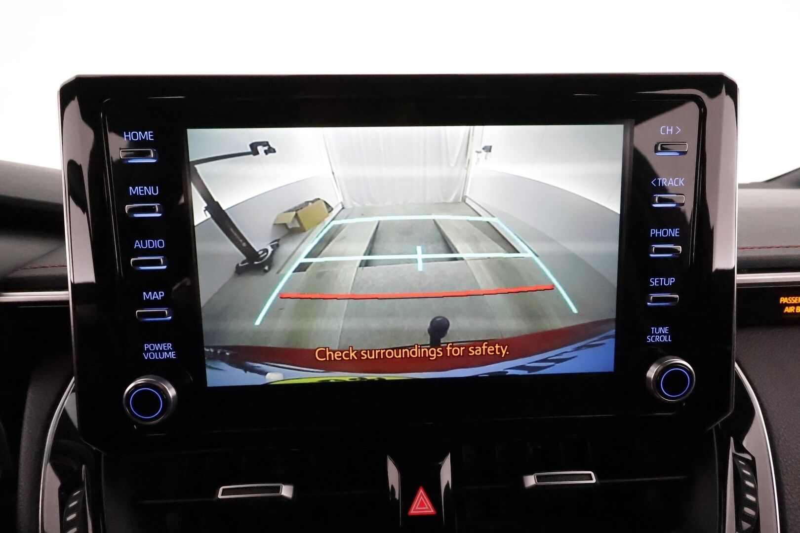 TOYOTA COROLLA 2019 Touring Sports 1,8 Hybrid Executive *HUD / ACC / P.kamera / LED / KeylessGo / Koukku / Lohkolämmitin / Sporttipenkit* - Kahdet renkaat aluvanteilla