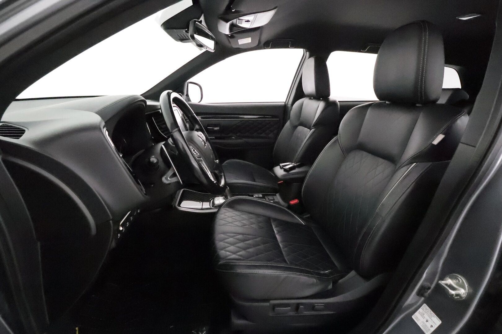 MITSUBISHI OUTLANDER PHEV 2020 Business Black 4WD *Koukku / ACC / LED / 360° / Power / Timanttinahat / Kaistavahti / Katveavustin / Keyless* - 2x Latauskaapelit / Kahdet Renkaat / Merkkihuollettu!