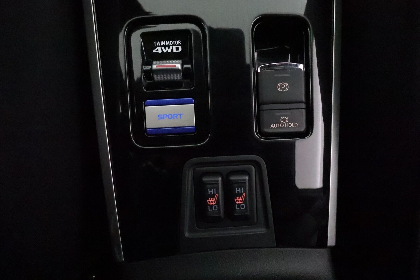 MITSUBISHI OUTLANDER PHEV 2020 Business Black 4WD *Koukku / ACC / LED / 360° / Power / Timanttinahat / Kaistavahti / Katveavustin / Keyless* - 2x Latauskaapelit / Kahdet Renkaat / Merkkihuollettu!