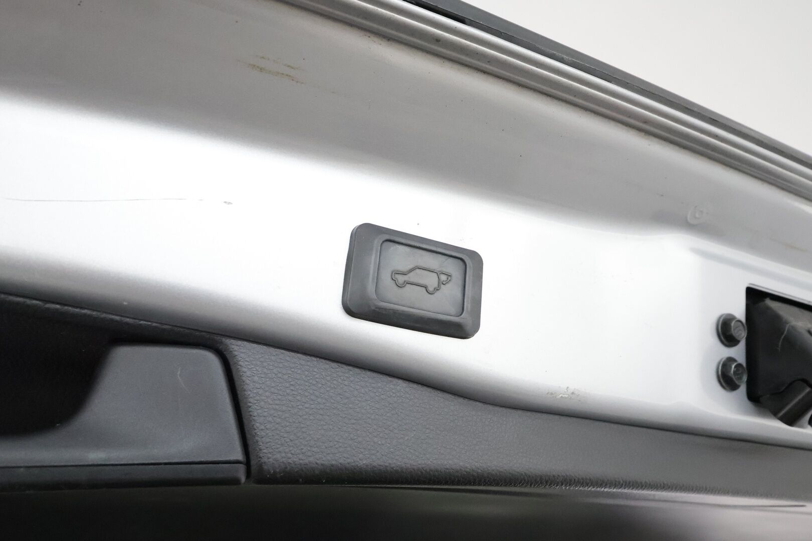 TOYOTA RAV4 PLUG-IN 2021 Hybrid 2,5 AWD-i Style *ACC / Koukku / P.kamera / KeylessGo / LED / Sähköpenkki* - ALV-vähennyskelpoinen / Kahdet renkaat aluvanteilla *