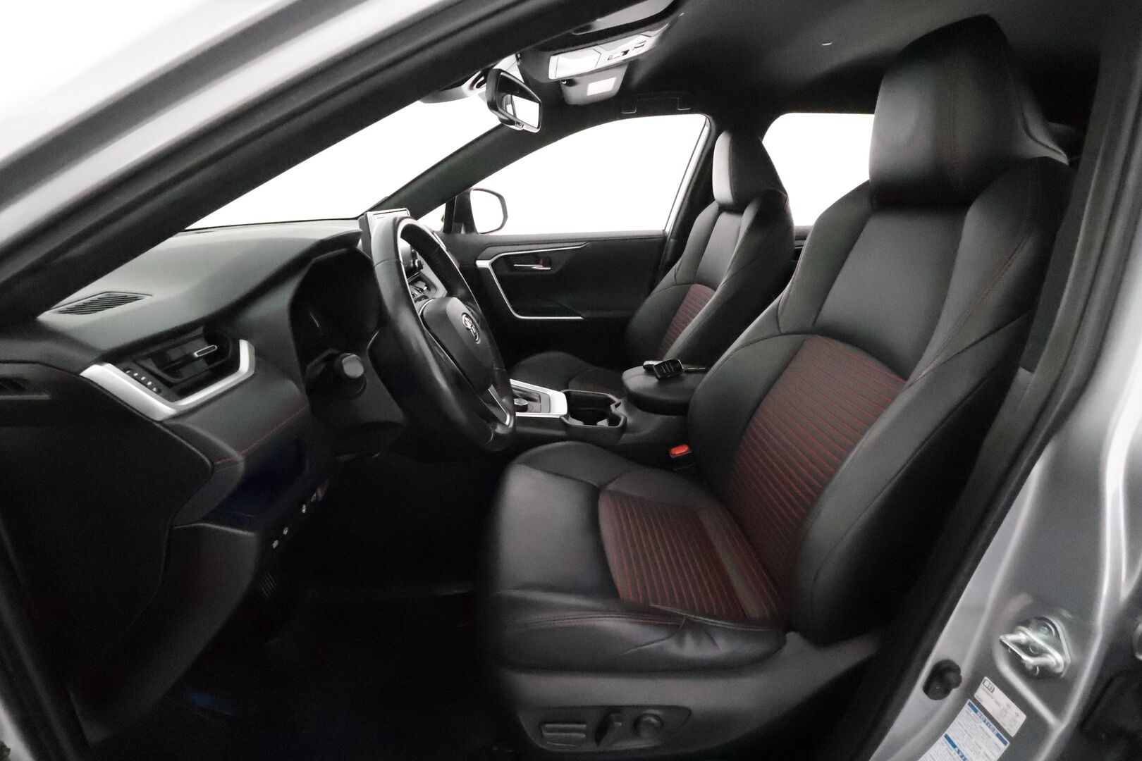 TOYOTA RAV4 PLUG-IN 2021 Hybrid 2,5 AWD-i Style *ACC / Koukku / P.kamera / KeylessGo / LED / Sähköpenkki* - Kahdet renkaat aluvanteilla