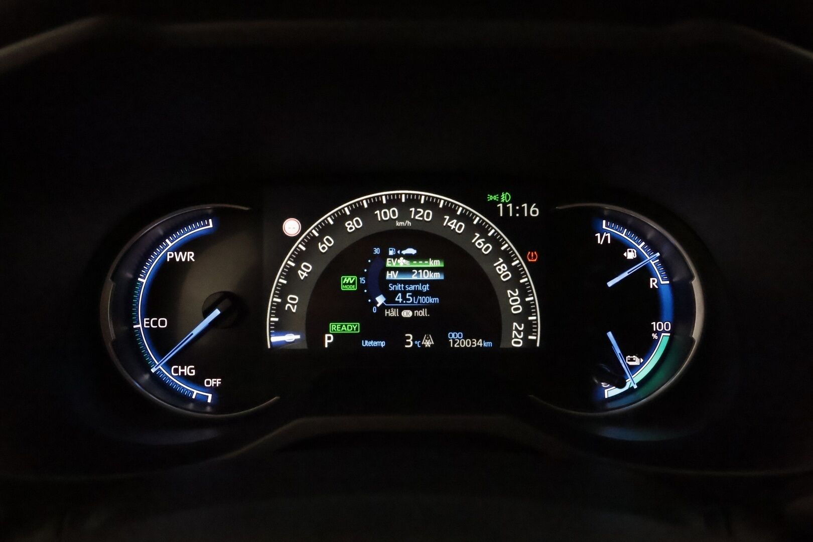 TOYOTA RAV4 PLUG-IN 2021 Hybrid 2,5 AWD-i Style *ACC / Koukku / P.kamera / KeylessGo / LED / Sähköpenkki* - ALV-vähennyskelpoinen / Kahdet renkaat aluvanteilla * - Osta nyt, maksa vasta ensi vuonna