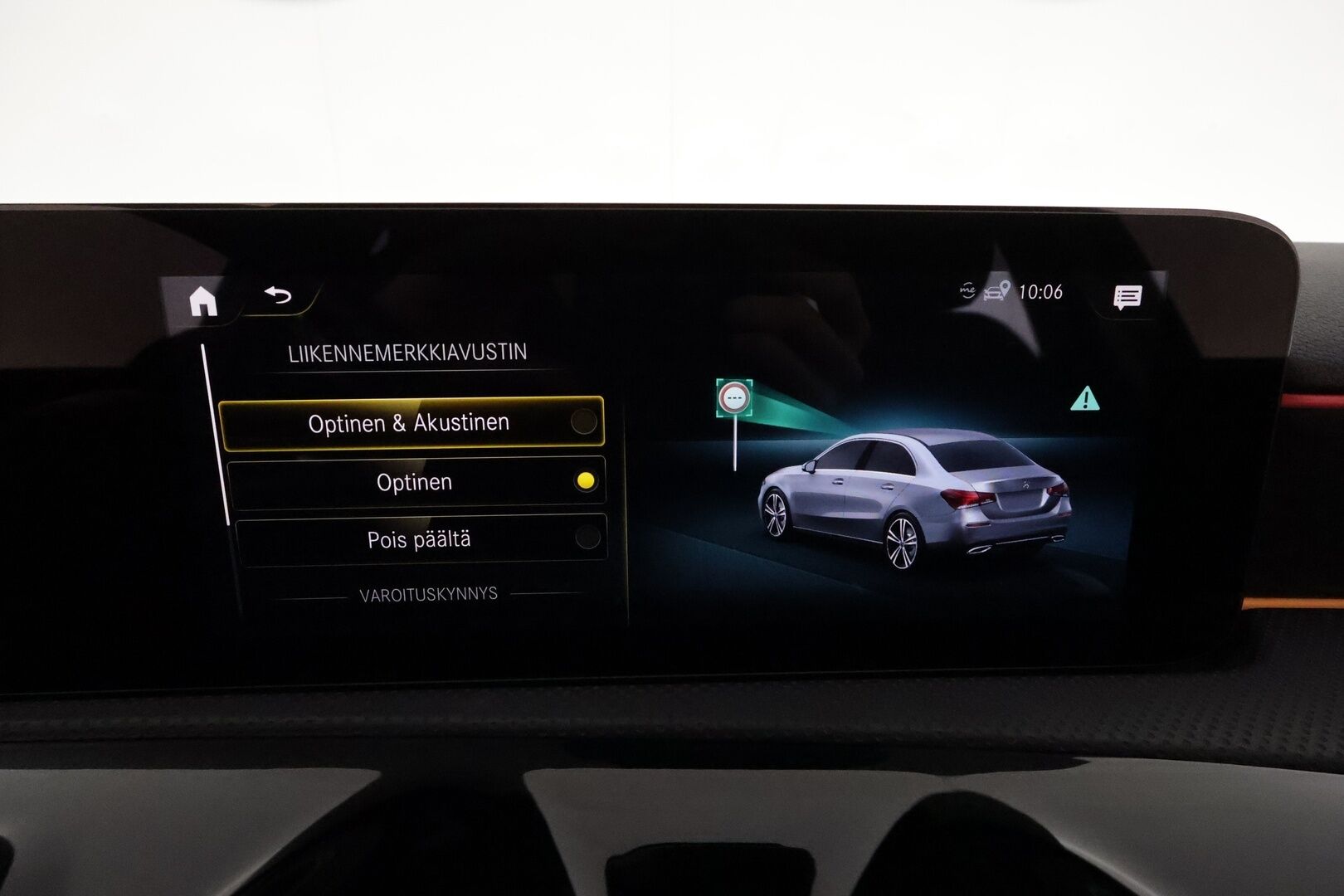 MERCEDES-BENZ A 2021 250e AMG sedan *Distronic+ / Burmester / Panorama / Multibeam / 360° / Muistipenkit / Widescreen / Sporttipenkit* - Akku kuntotarkastettu SoH 97,8% - HULLUT JOULUT KORKOTARJOUS 2,49% 