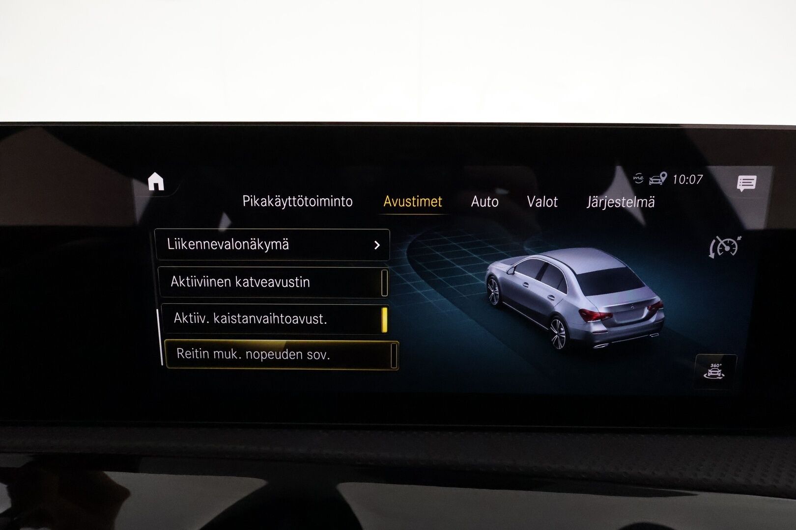 MERCEDES-BENZ A 2021 250e AMG sedan *Distronic+ / Burmester / Panorama / Multibeam / 360° / Muistipenkit / Widescreen / Sporttipenkit* - Akku kuntotarkastettu SoH 97,8% - HULLUT JOULUT KORKOTARJOUS 2,49% 