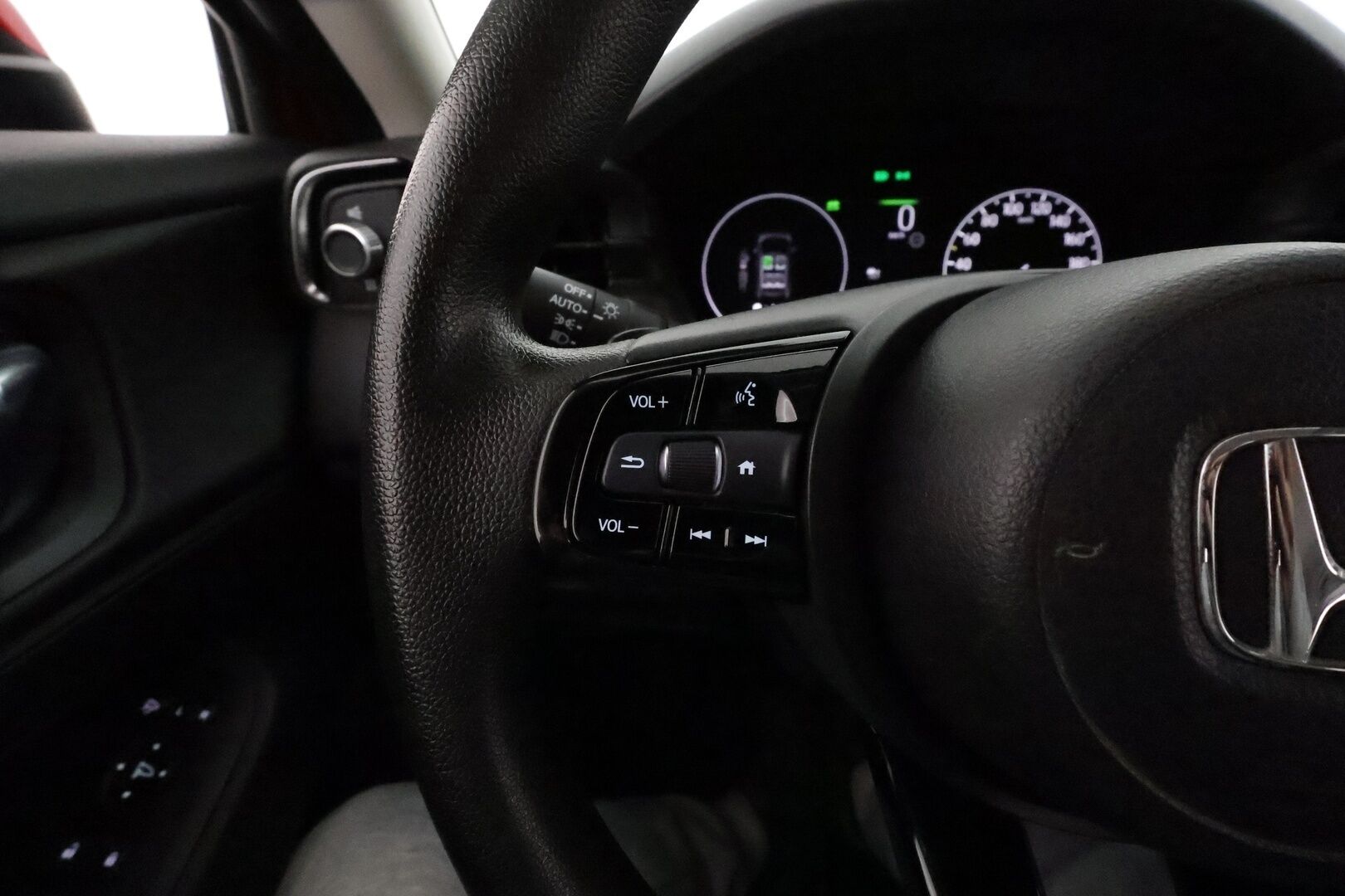 HONDA HR-V 2022 Hybrid Elegance *ACC / P.kamera / KeylessGo / LED / Navi / Digimittaristo / Apple&Android* - *Tuliterät talvirenkaat! / Hyvin huollettu! *