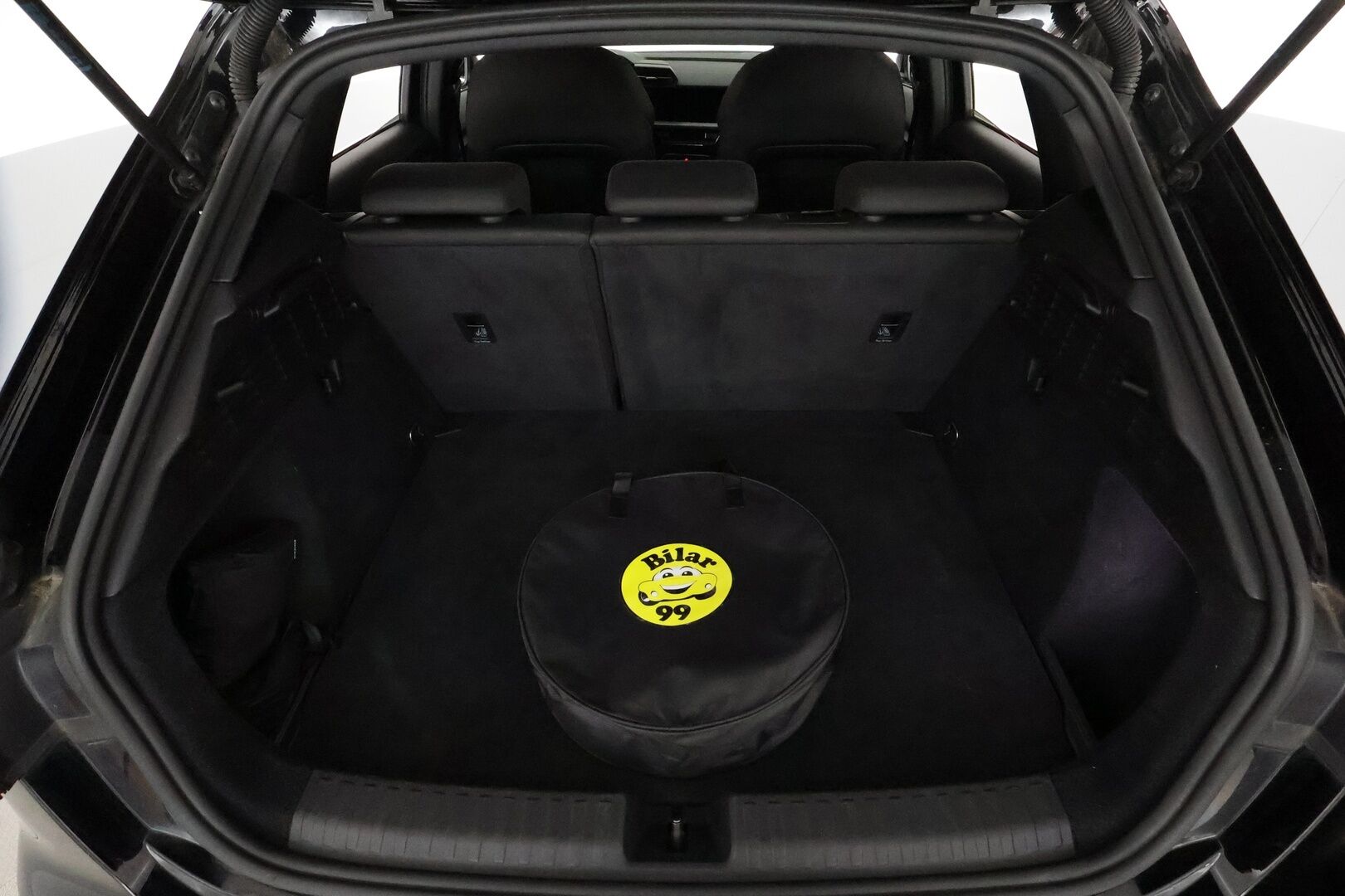 AUDI A3 2021 40 TFSi e Sportback S-Tronic *Adapt.vakkari / Sporttipenkit / Digimittaristo / Navi / Keyless / P.kamera* - Merkkihuollettu / Kahdet renkaat aluvanteilla