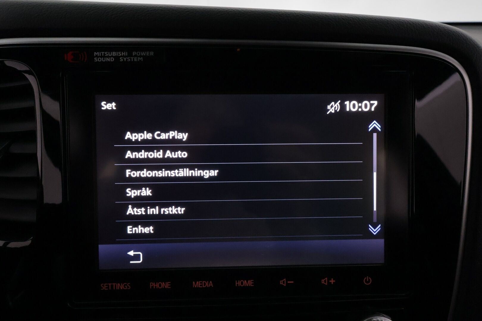 MITSUBISHI OUTLANDER PHEV 2020 Business X 4WD 5P *ACC / P.kamera / Timanttinahat / Koukku / LED / KeylessGo / Power Sound System! - Kahdet renkaat aluvanteilla / Merkkihuollettu - Osta nyt, maksa vasta ensi vuonna