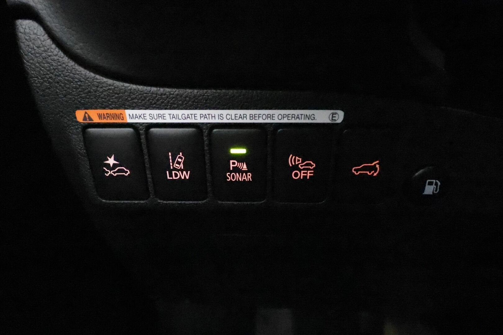 MITSUBISHI OUTLANDER PHEV 2020 Business X 4WD 5P *ACC / P.kamera / Timanttinahat / Koukku / LED / KeylessGo* - Kahdet renkaat aluvanteilla / Merkkihuollettu