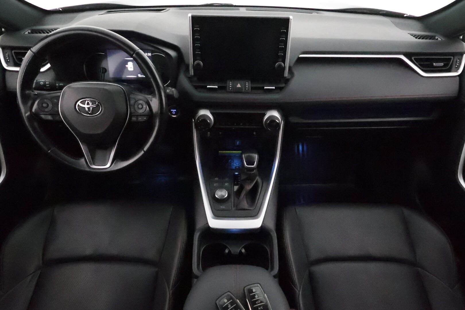 TOYOTA RAV4 PLUG-IN 2020 2,5 Hybrid Premium *ACC / 360° / Muistipenkki / Ilmastoidut nahat / Koukku / LED / KeylessGo / HUD* - Kahdet renkaat aluvanteilla