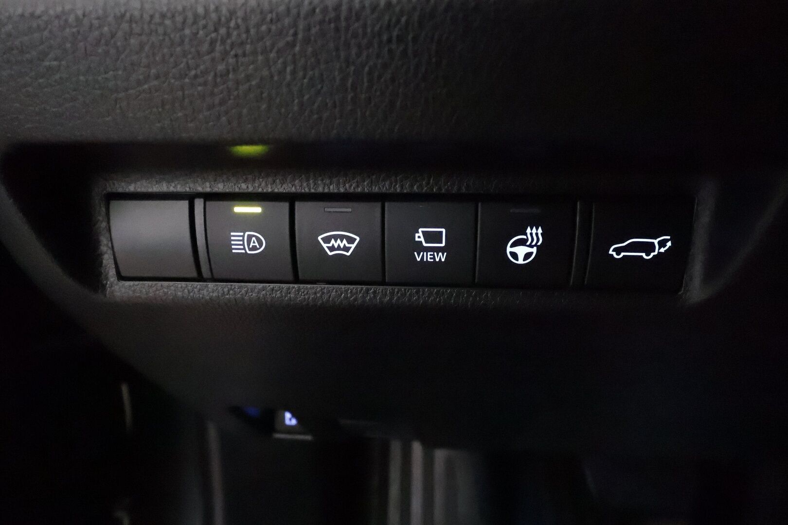 TOYOTA RAV4 PLUG-IN 2020 2,5 Hybrid Premium *ACC / 360° / Muistipenkki / Ilmastoidut nahat / Koukku / LED / KeylessGo / HUD* - Kahdet renkaat aluvanteilla