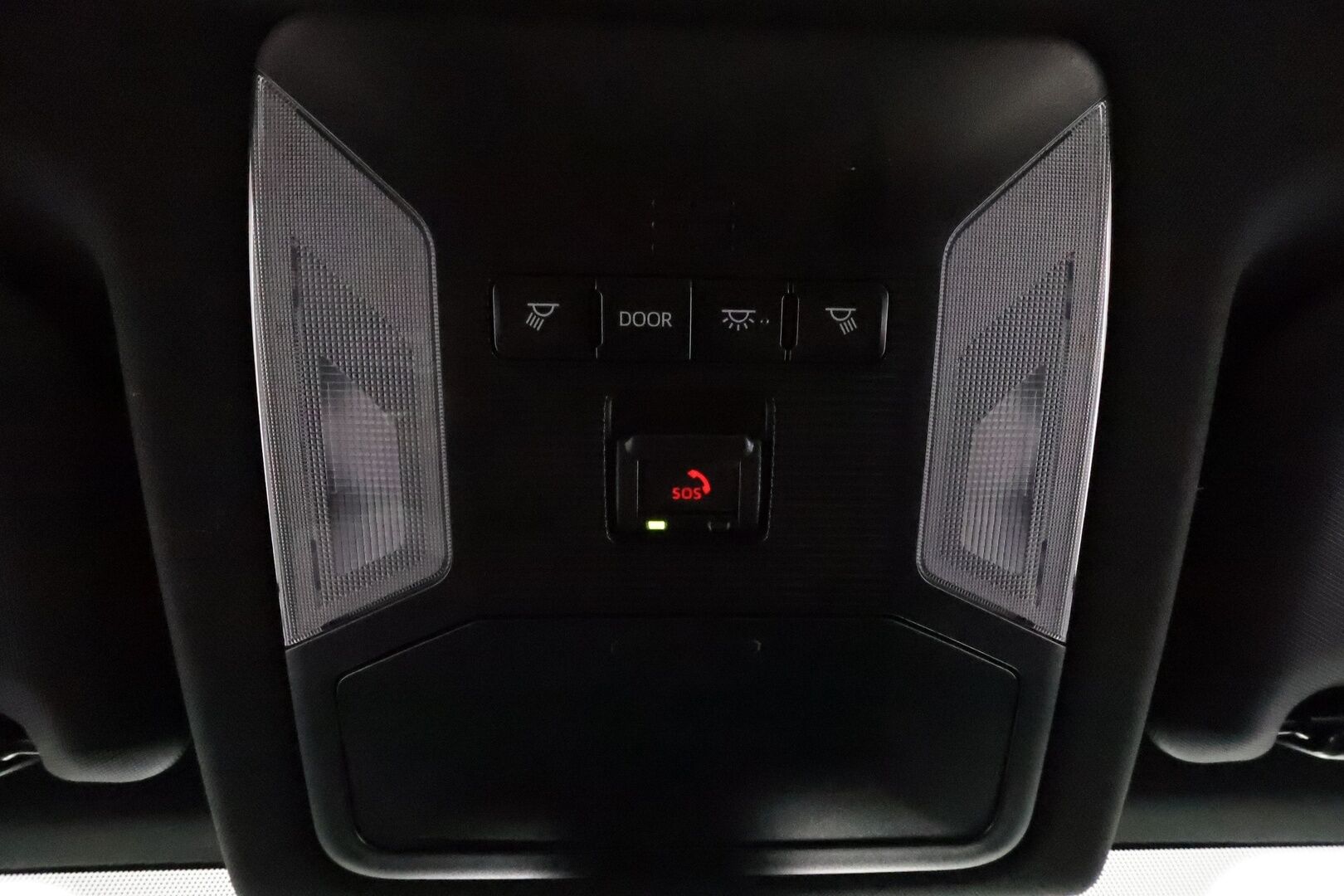 TOYOTA RAV4 PLUG-IN 2020 2,5 Hybrid Premium *ACC / 360° / Muistipenkki / Ilmastoidut nahat / Koukku / LED / KeylessGo / HUD* - Kahdet renkaat aluvanteilla - Osta nyt, maksa vasta ensi vuonna