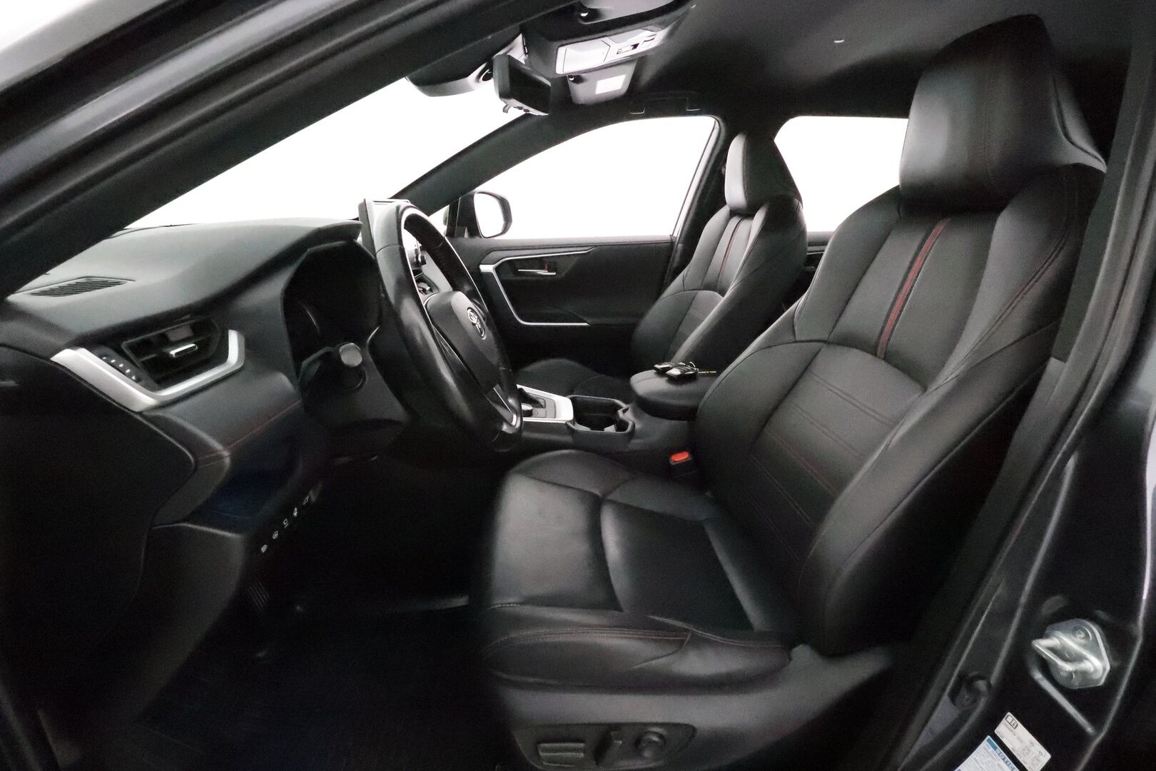 TOYOTA RAV4 PLUG-IN 2020 2,5 Hybrid Premium *ACC / 360° / Muistipenkki / Ilmastoidut nahat / Koukku / LED / KeylessGo / HUD* - Kahdet renkaat aluvanteilla