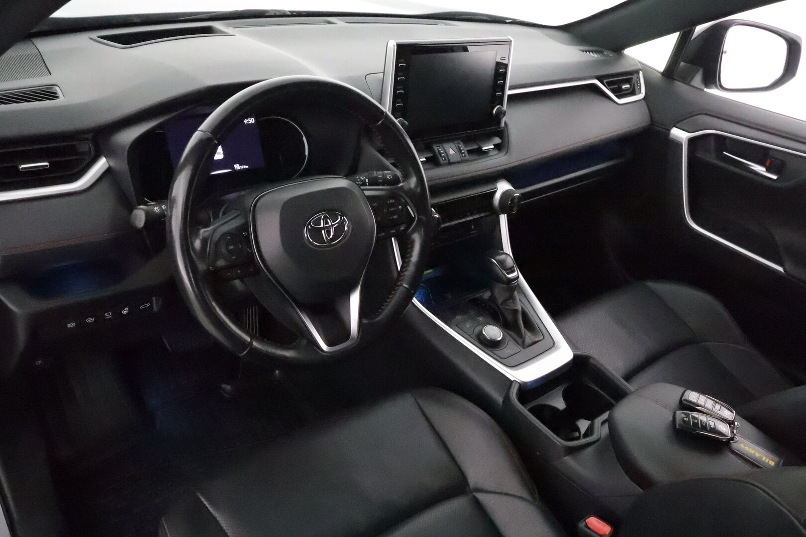 TOYOTA RAV4 PLUG-IN 2020 2,5 Hybrid Premium *ACC / 360° / Muistipenkki / Ilmastoidut nahat / Koukku / LED / KeylessGo / HUD* - Kahdet renkaat aluvanteilla