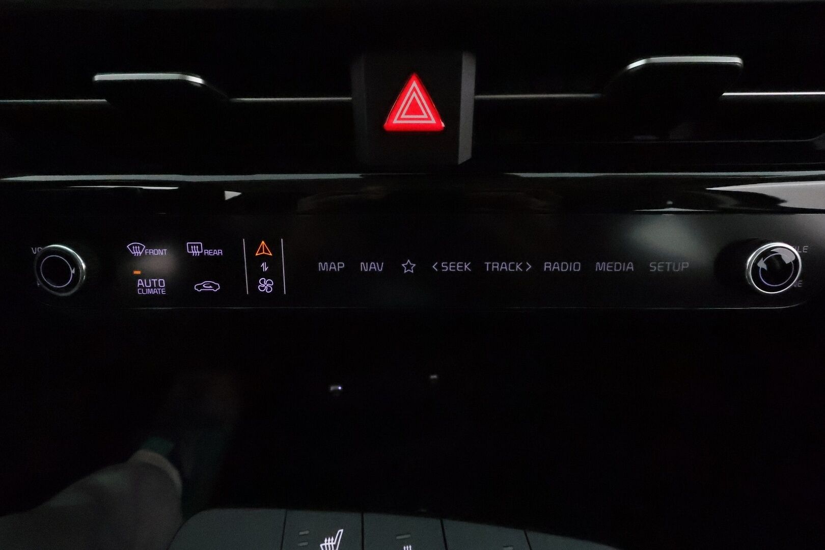 KIA EV6 2023 RWD 77kWh 229hv *ACC / P.kamera / ILP / Koukku / Muistipenkki / Navi / LED* - Akku kuntotarkastettu / Kahdet renkaat aluvanteilla / Merkkihuollettu
