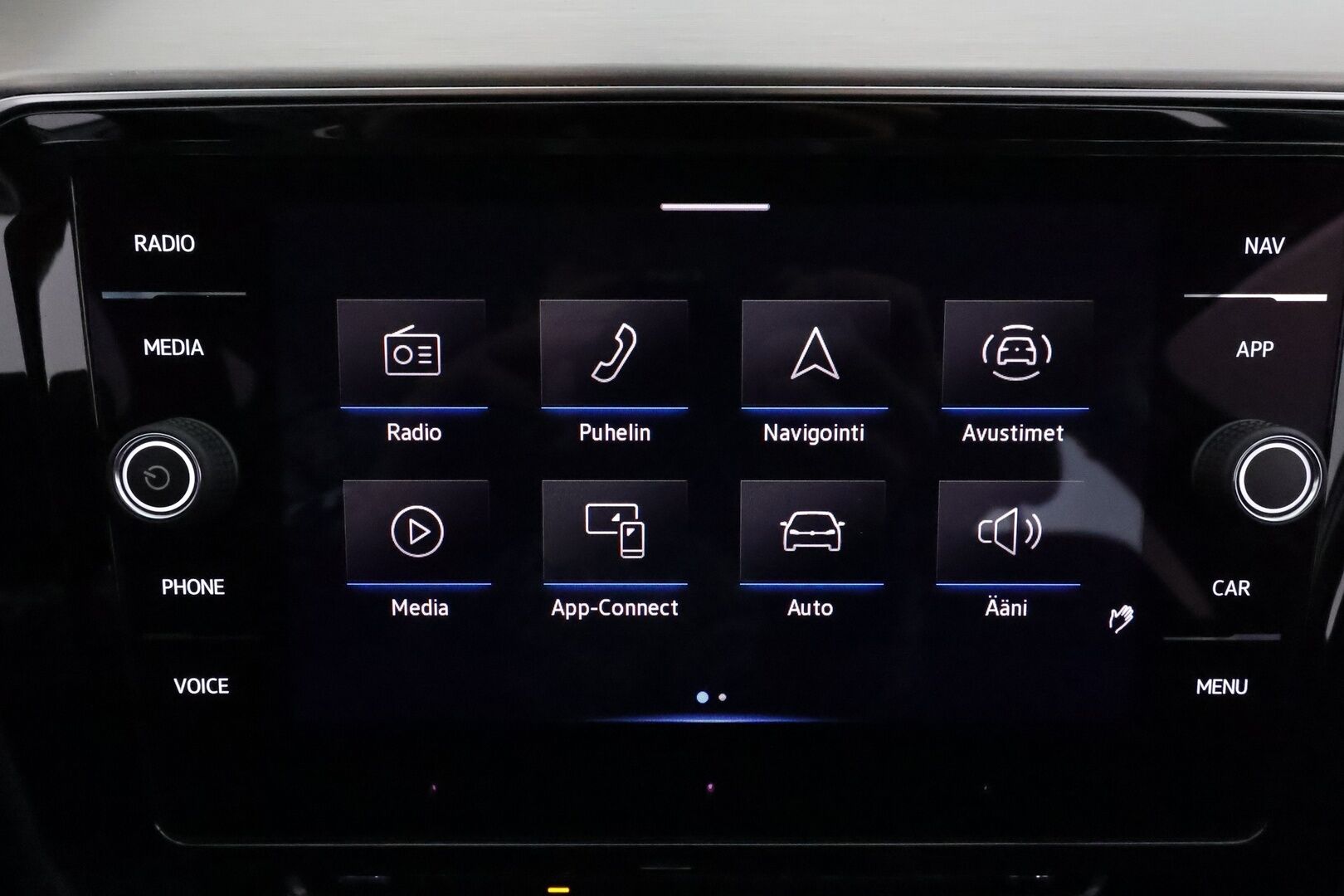 VOLKSWAGEN PASSAT 2020 2.0tdi 4Motion DSG Alltrack 190hv *ACC / Webasto / IQ.Light / Koukku / P.kamera / Navi / Puolinahat* - Kahdet renkaat aluvanteilla