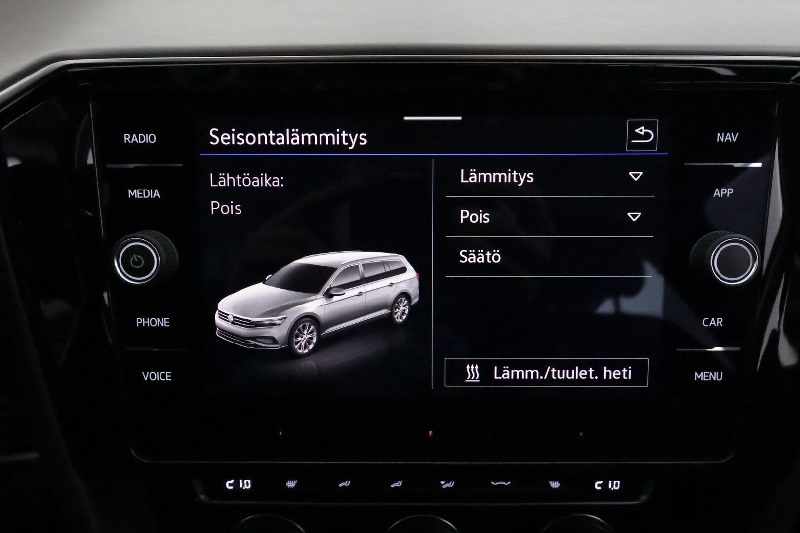 VOLKSWAGEN PASSAT 2020 2.0tdi 190hv 4Motion Alltrack Executive *ACC / IQ.Light / P.kamera / Navi / Koukku / Webasto / Nahat* - Kahdet renkaat aluvanteilla - HULLU BLACKWEEK KORKOTARJOUS 2,49%