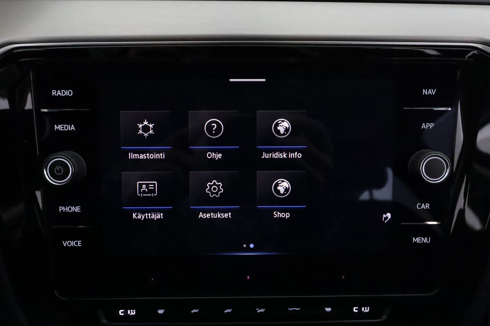 VOLKSWAGEN PASSAT 2020 2.0tdi 190hv 4Motion Alltrack Executive *ACC / IQ.Light / P.kamera / Navi / Koukku / Webasto / Nahat* - Kahdet renkaat aluvanteilla - HULLU BLACKWEEK KORKOTARJOUS 2,49%