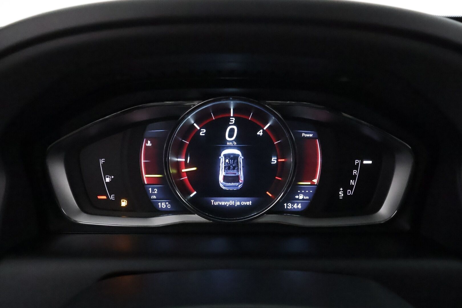 Volvo XC60 2016 D4 AWD Business Summum aut *ACC / Panorama / Four-C / Aktiiv.Xenon / BLIS / H&K / Koukku / Webasto / Muistipenkki* - Kahdet renkaat aluvanteilla