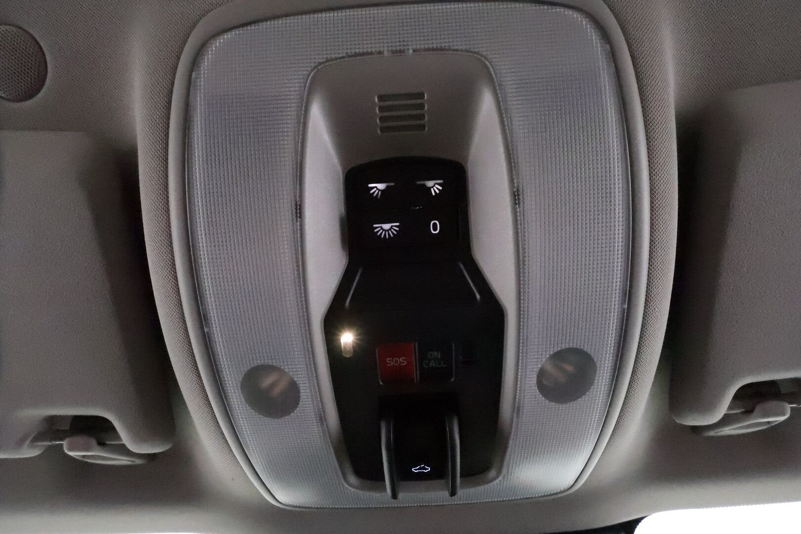 Volvo XC60 2016 D4 AWD Business Summum aut *ACC / Panorama / Four-C / Aktiiv.Xenon / BLIS / H&K / Koukku / Webasto / Muistipenkki* - Kahdet renkaat aluvanteilla