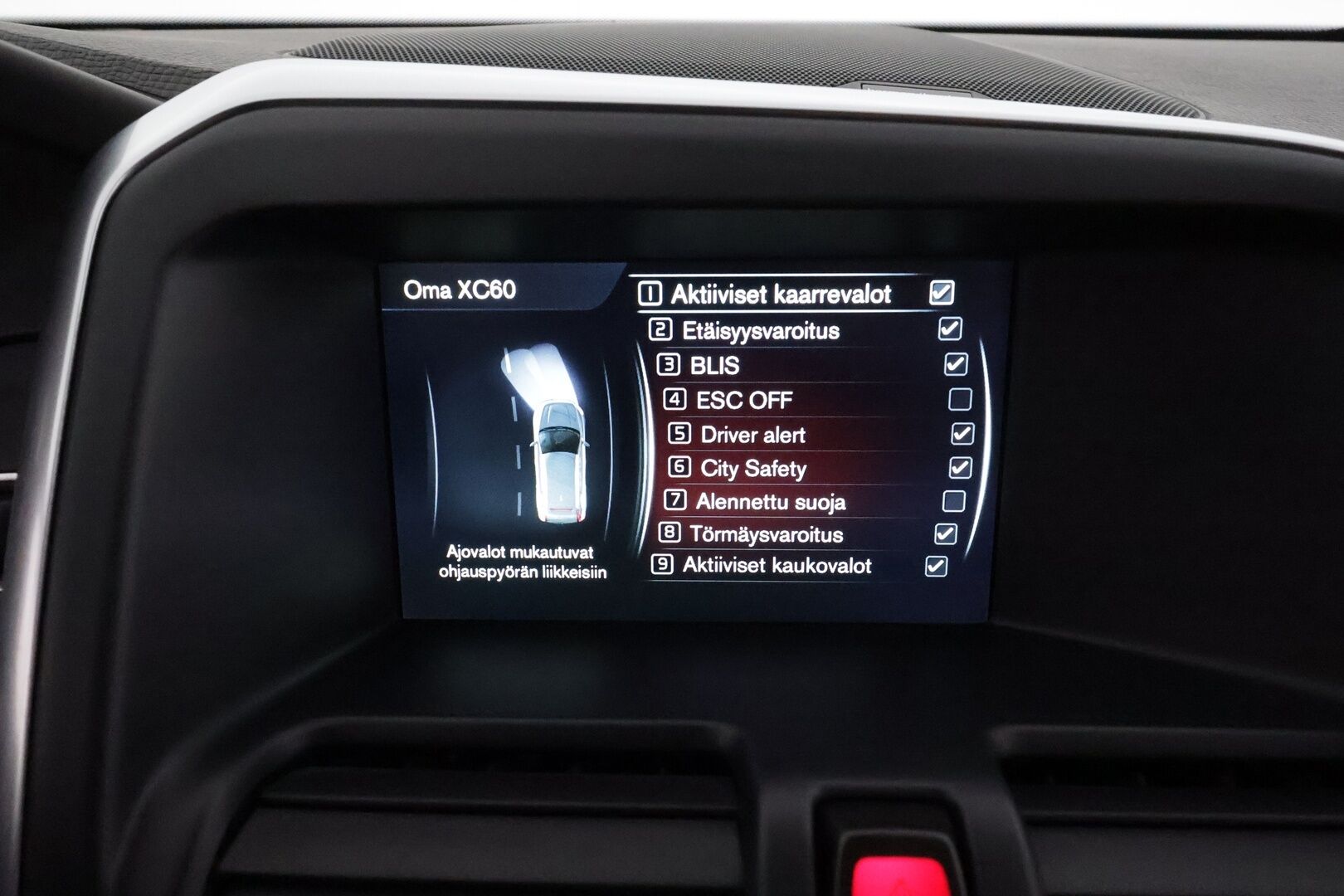 Volvo XC60 2016 D4 AWD Business Summum aut *ACC / Panorama / Four-C / Aktiiv.Xenon / BLIS / H&K / Koukku / Webasto / Muistipenkki* - Kahdet renkaat aluvanteilla