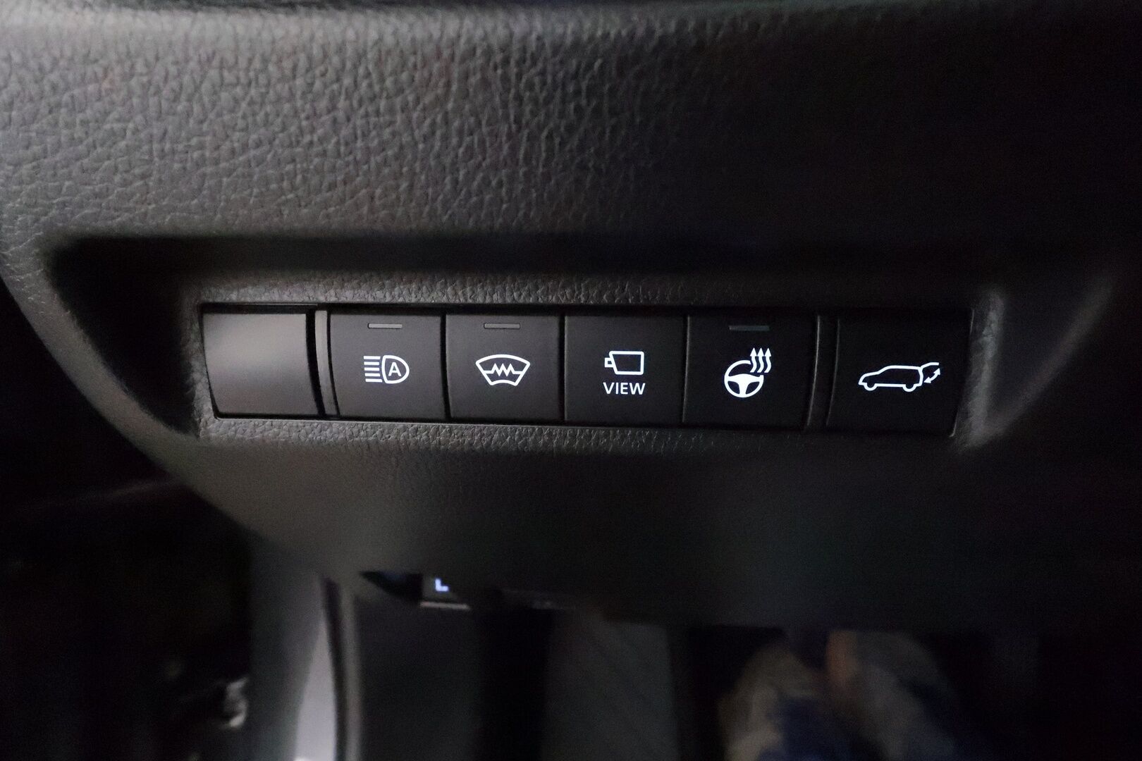 TOYOTA RAV4 PLUG-IN 2020 2,5 Hybrid Premium *ACC / HUD / Panorama / 360° / Ilmastoidut nahat / Muistipenkki / JBL / LED / Navi / KeylessGo* - Kahdet renkaat aluvanteilla / Merkkihuollettu