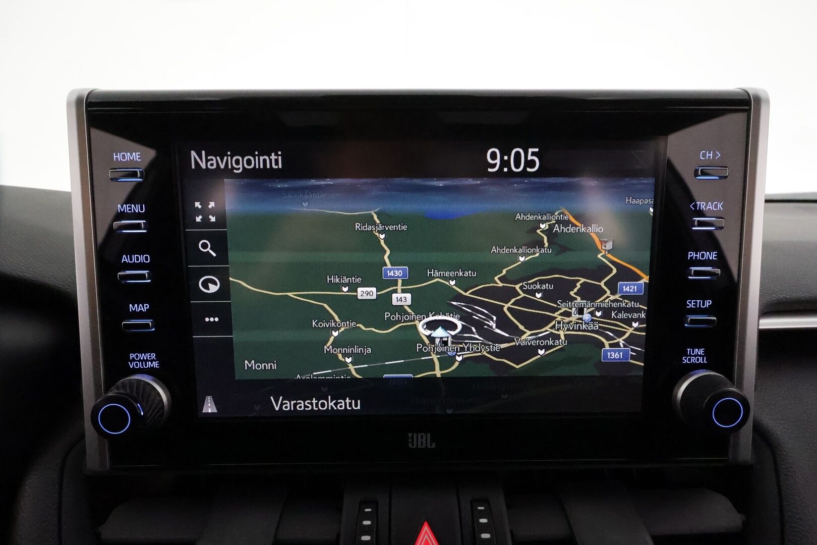 TOYOTA RAV4 PLUG-IN 2020 2,5 Hybrid Premium *ACC / HUD / Panorama / 360° / Ilmastoidut nahat / Muistipenkki / JBL / LED / Navi / KeylessGo* - Kahdet renkaat aluvanteilla / Merkkihuollettu
