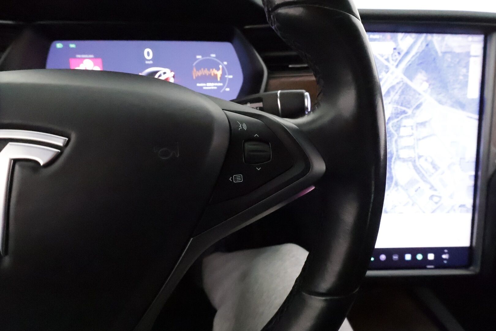 TESLA MODEL S 2020 100kWh Long Range AWD *Ilma-alusta / Lasikatto / ACC / LED / P.Kamera / Muistipenkki / Premium Audio / Kaistavahti* - Kahdet Renkaat