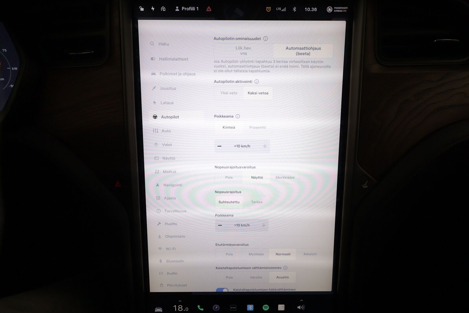 TESLA MODEL S 2020 100kWh Long Range AWD *Ilma-alusta / Lasikatto / ACC / LED / P.Kamera / Muistipenkki / Premium Audio / Kaistavahti* - Kahdet Renkaat