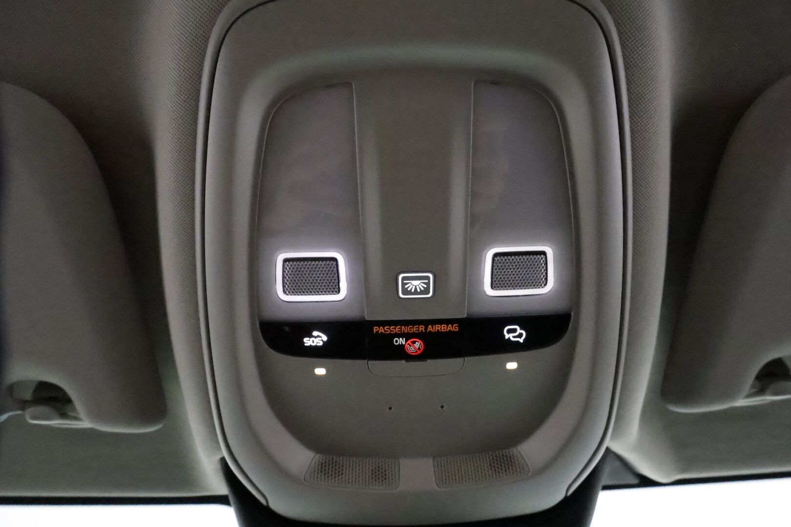 Volvo V60 2023 T6 Long Range Core Bright * ACC / BLIS / P.kamera / LED / Navi / Facelift / Koukku / KeylessGo * - Akku kuntotarkastettu / Kahdet renkaat aluvanteilla / Merkkihuollettu