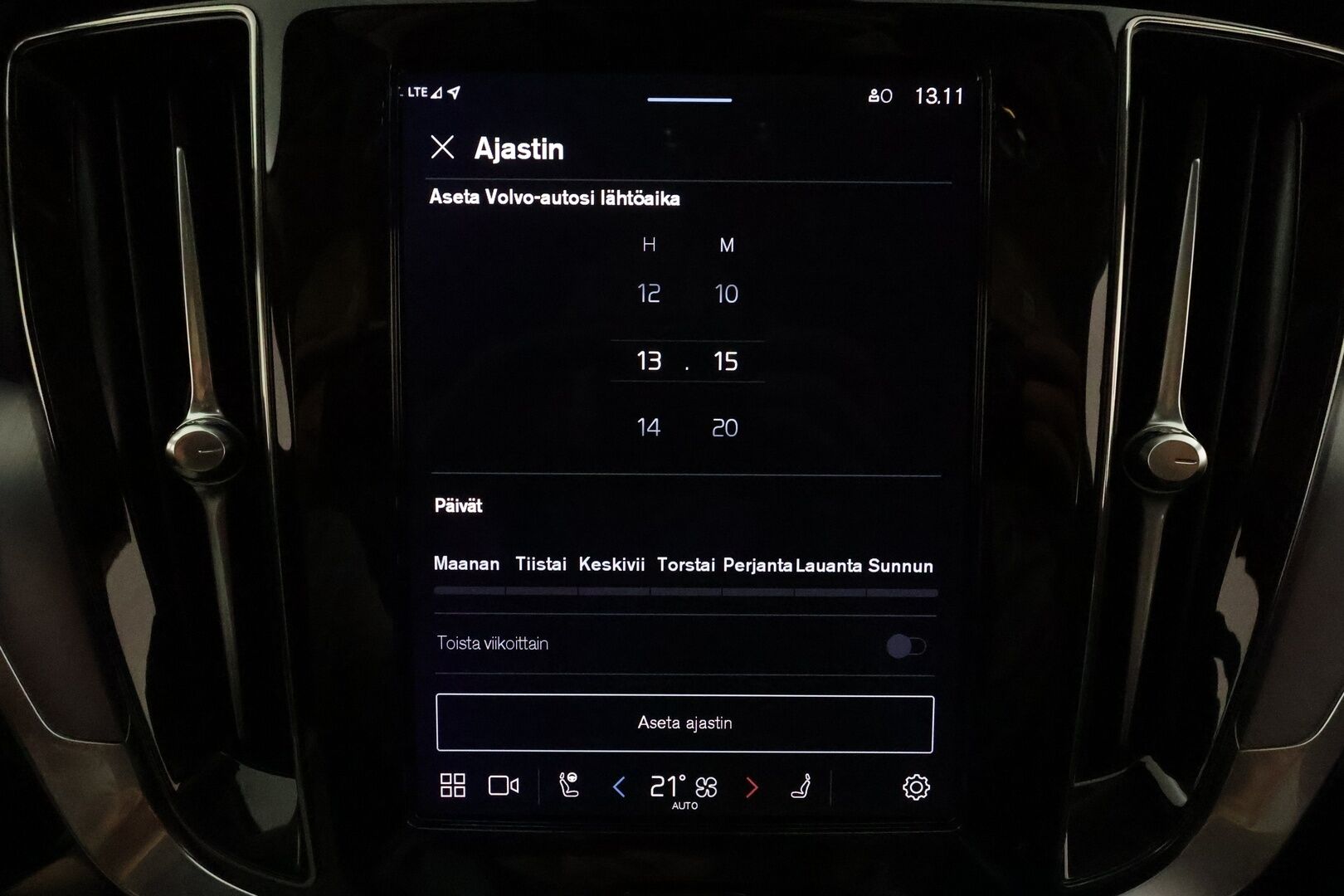 Volvo V60 2023 T6 Long Range Core Bright * ACC / BLIS / P.kamera / LED / Navi / Facelift / Koukku / KeylessGo * - Akku kuntotarkastettu / Kahdet renkaat aluvanteilla / Merkkihuollettu