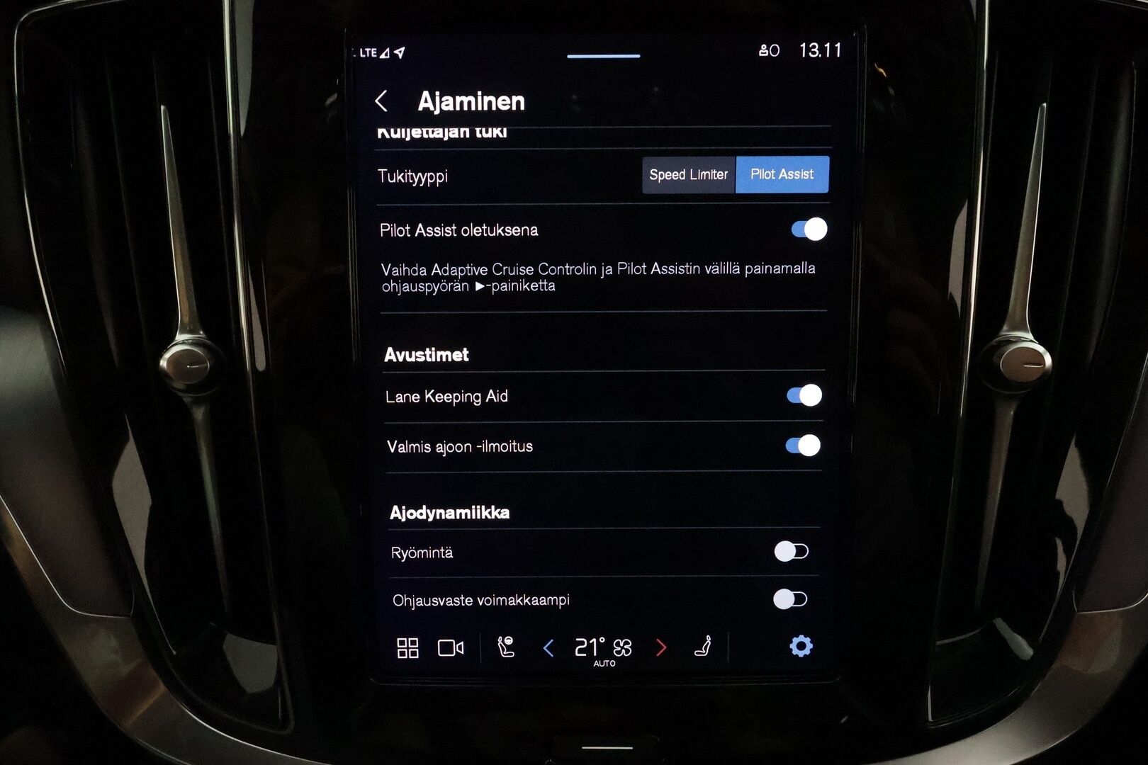 Volvo V60 2023 T6 Long Range Core Bright * ACC / BLIS / P.kamera / LED / Navi / Facelift / Koukku / KeylessGo * - Akku kuntotarkastettu / Kahdet renkaat aluvanteilla / Merkkihuollettu