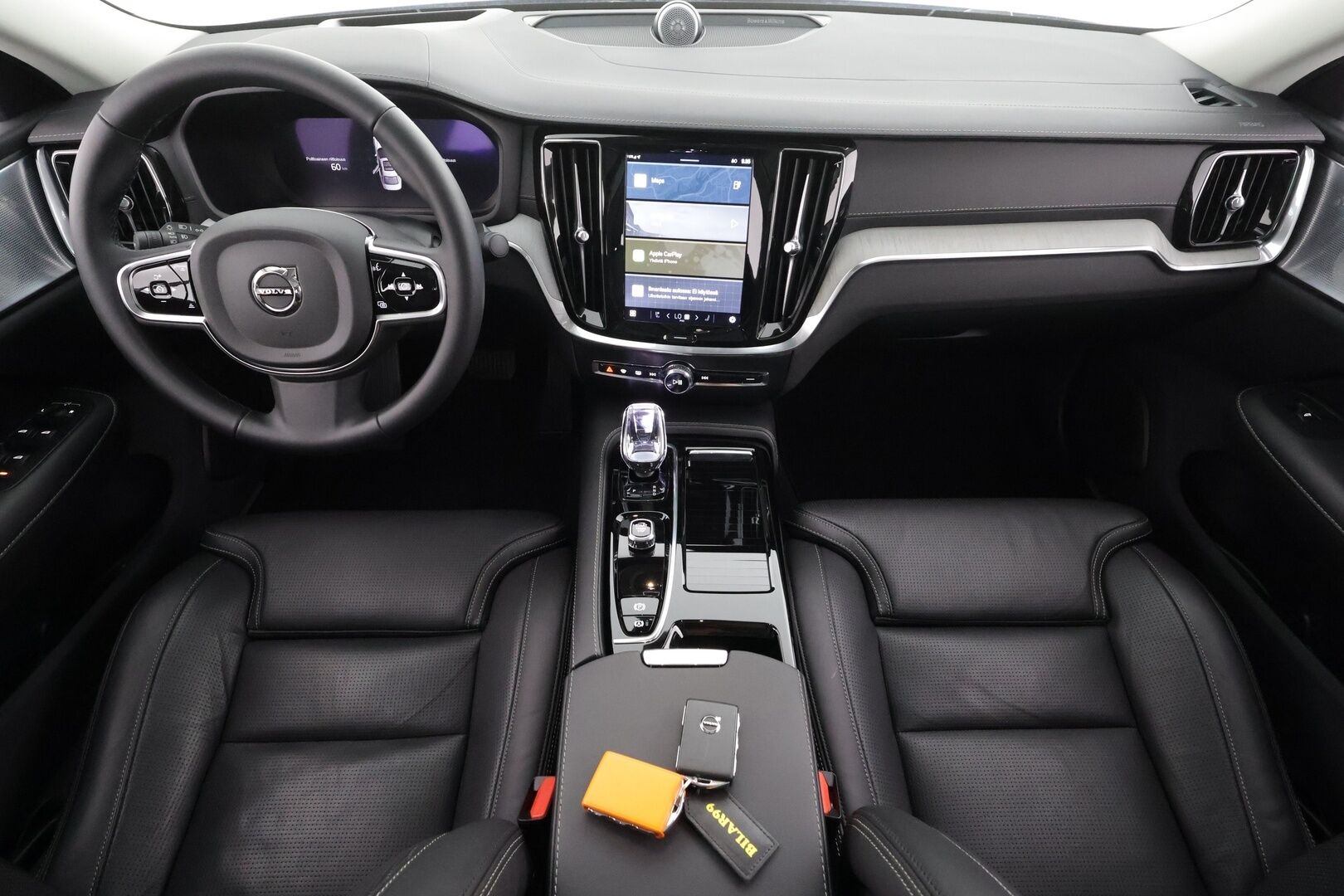 Volvo S60 2024 T8 AWD Recharge Ultimate Dark * B&W / Panorama / ACC / Full-LED / 360° / Hierovat&Ilmastoidut Sporttinahat Muistilla * - Juuri huollettu! / Akku kuntotarkastettu