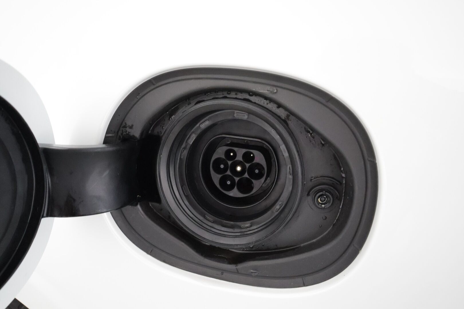 Volvo S90 2024 T8 Ultimate Dark * ACC / HUD / Lasikattoluukku / H&K / Muistipenkit / Full LED / Facelift / BLIS / Sporttinahat * - Ilma-alusta / 360° / Merkkihuollettu / Hyvät varusteet!