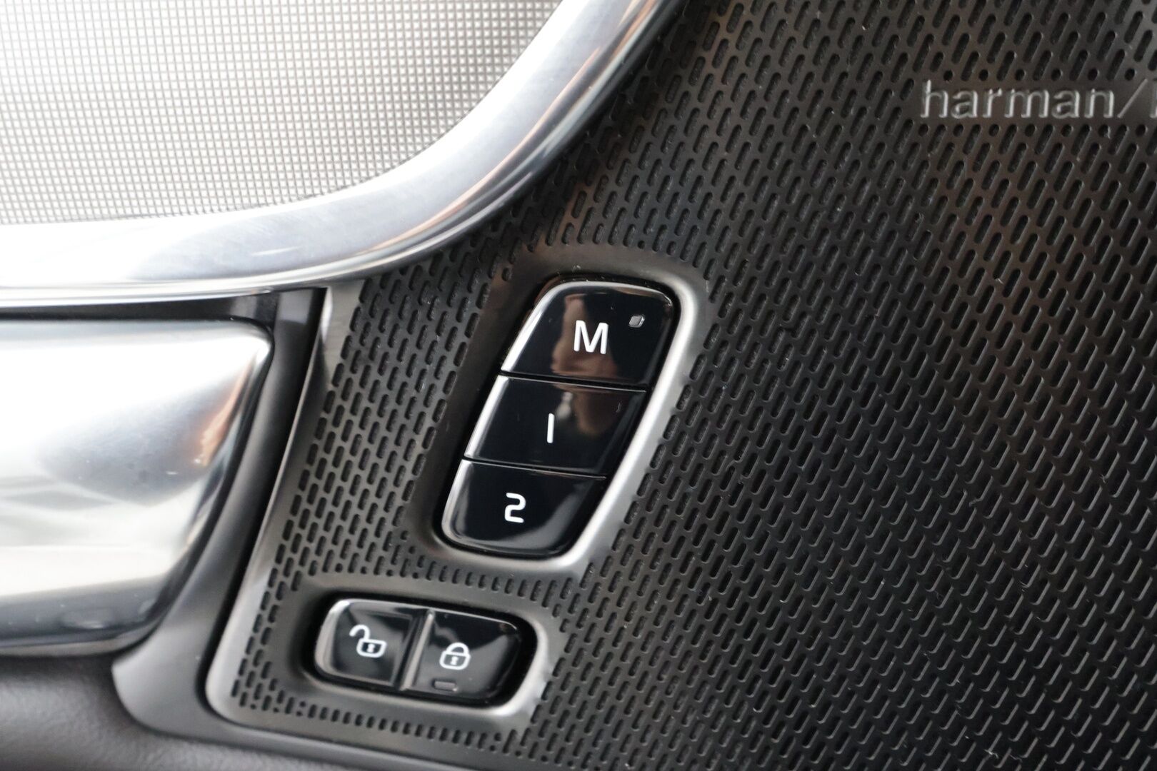 Volvo S90 2024 T8 AWD Long Range High Performance Ultimate Dark aut * ACC / HUD / Lasikattoluukku / H&K - Muistipenkit / Full LED / Facelift / BLIS / Sporttinahat / Kahdet hyvät renkaat / Juuri Merkkihuollettu / Hyvät varusteet! 