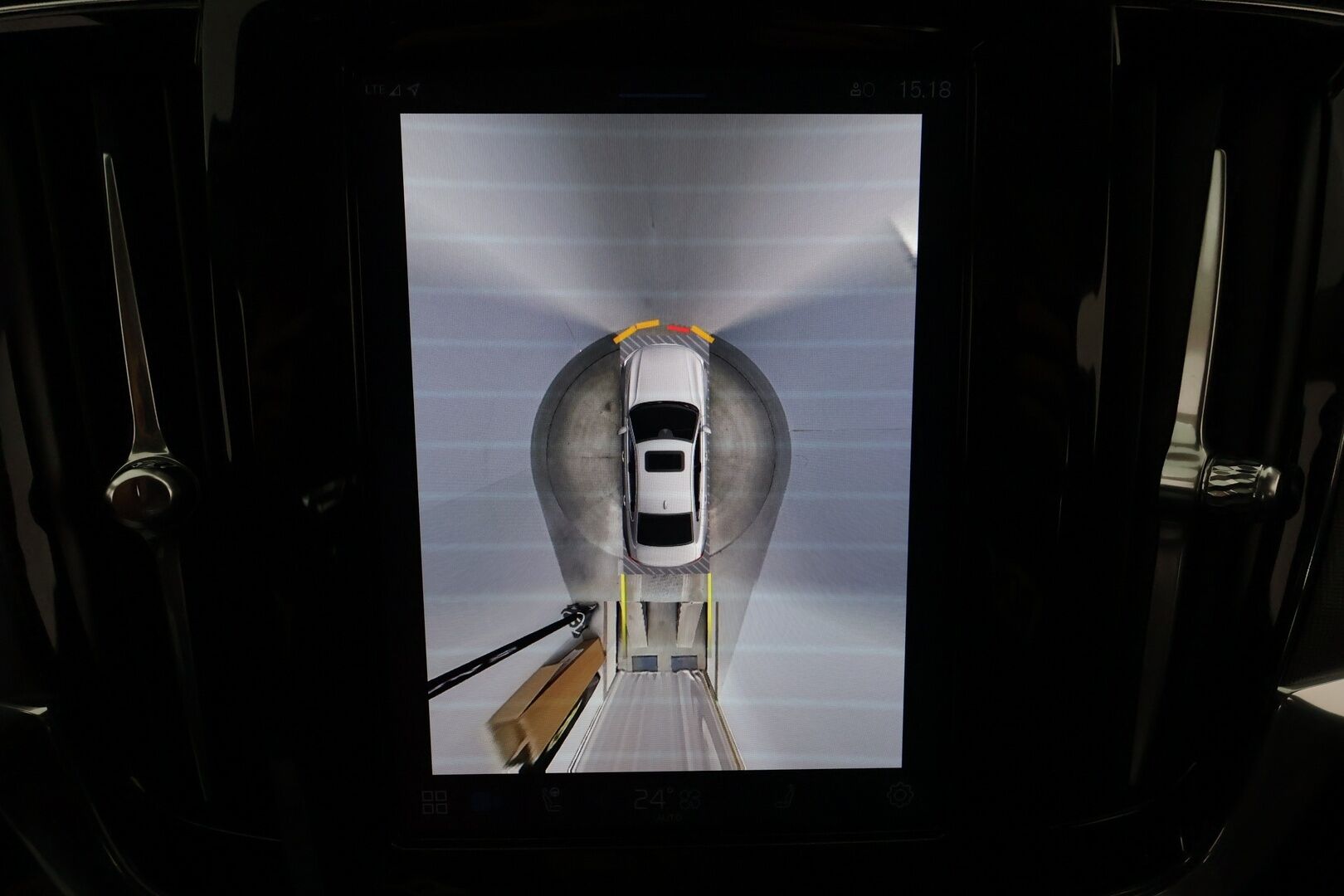 Volvo S90 2024 T8 Ultimate Dark * ACC / HUD / Lasikattoluukku / H&K / Muistipenkit / Full LED / Facelift / BLIS / Sporttinahat * - Ilma-alusta / 360° / Merkkihuollettu / Hyvät varusteet!