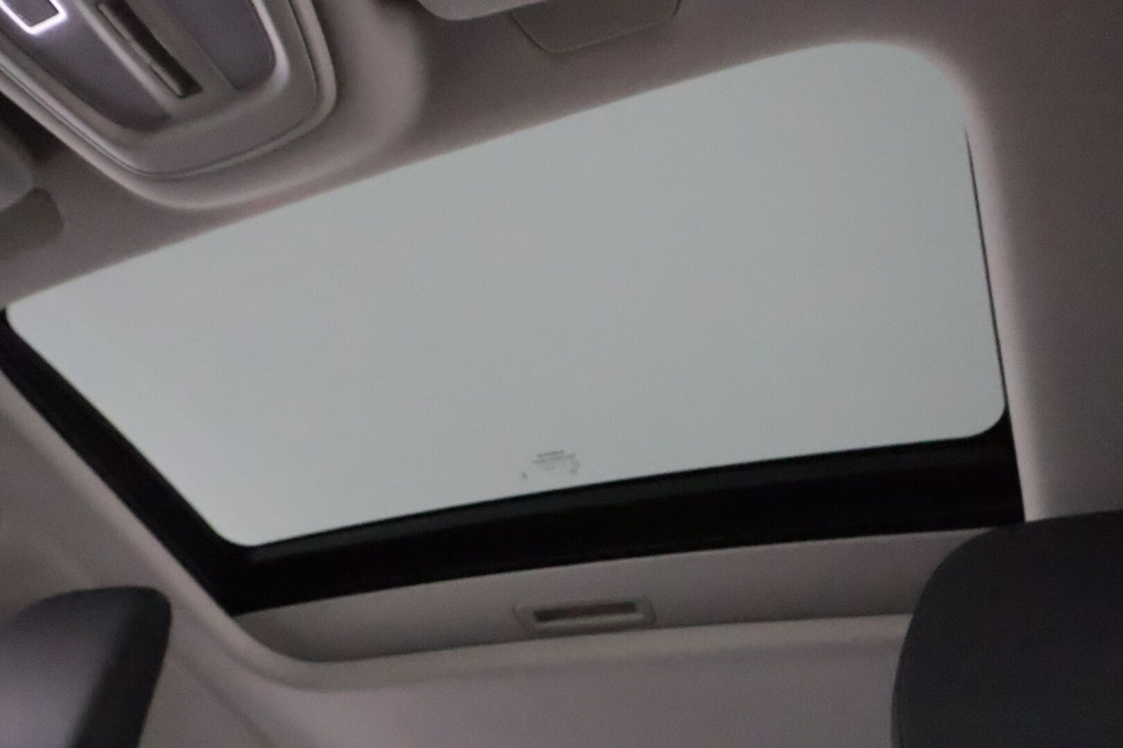 Volvo S90 2024 T8 Ultimate Dark * ACC / HUD / Lasikattoluukku / H&K / Muistipenkit / Full LED / Facelift / BLIS / Sporttinahat * - Ilma-alusta / 360° / Merkkihuollettu / Hyvät varusteet!