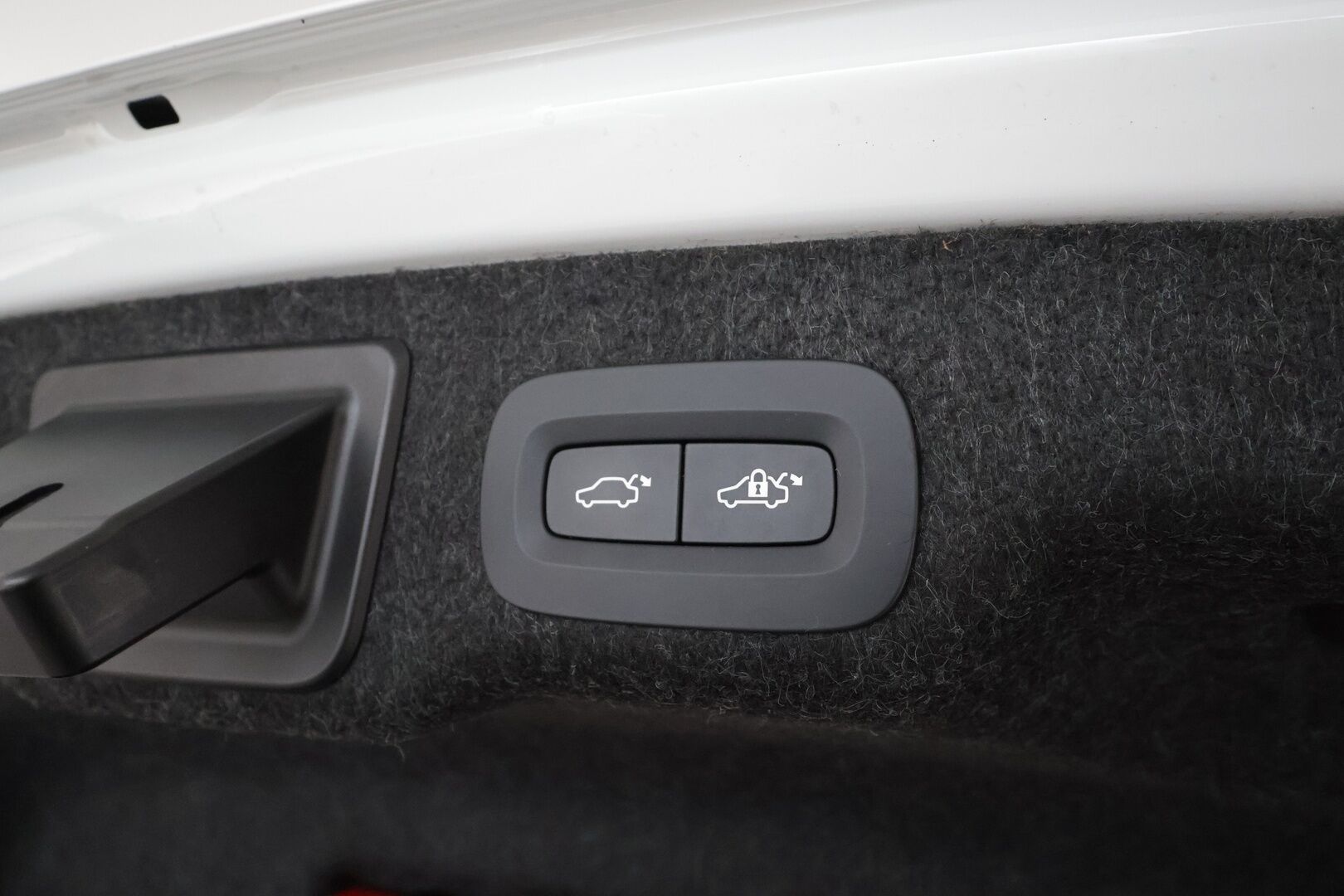 Volvo S90 2024 T8 AWD Long Range High Performance Ultimate Dark aut * ACC / HUD / Lasikattoluukku / H&K - Muistipenkit / Full LED / Facelift / BLIS / Sporttinahat / Kahdet hyvät renkaat / Juuri Merkkihuollettu / Hyvät varusteet! 