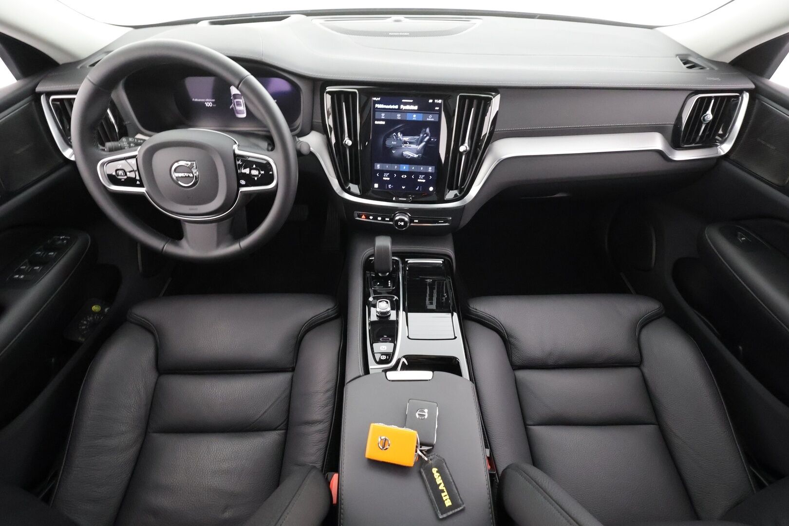 Volvo S60 2024 T8 AWD Recharge Ultimate Dark * ACC / HUD / Panorama / H&K / 360° / Muistipenkit / BLIS / Facelift / Full LED * - Akku kuntotarkastettu! / Merkkihuollettu