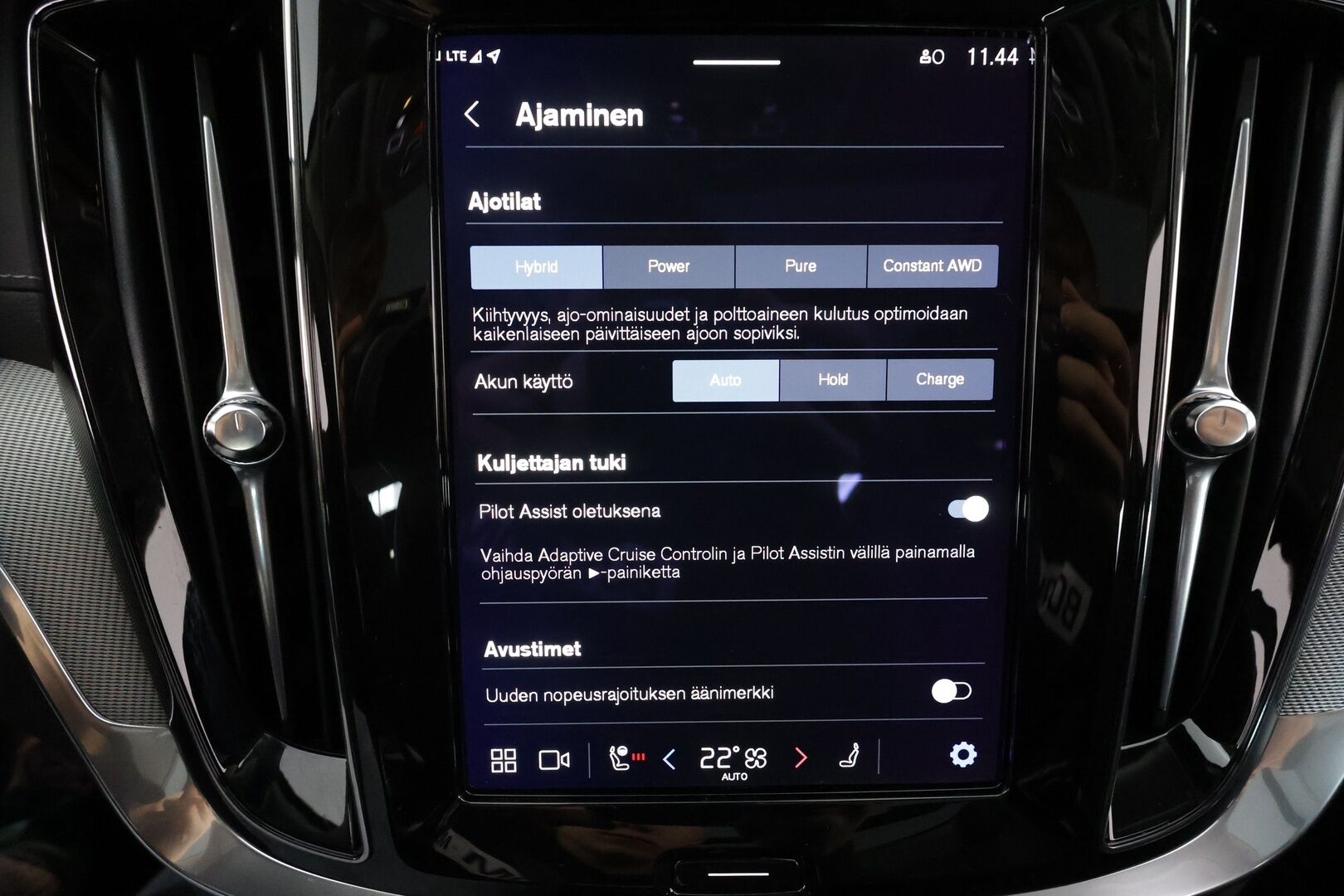 Volvo S60 2024 T8 AWD Recharge Ultimate Dark * ACC / HUD / Panorama / H&K / 360° / Muistipenkit / BLIS / Facelift / Full LED * - Akku kuntotarkastettu! / Merkkihuollettu