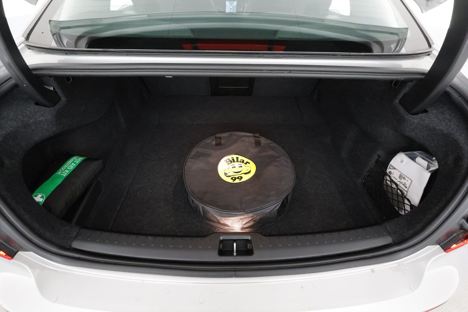 Volvo S60 2024 T8 AWD Recharge Ultimate Dark * ACC / HUD / Panorama / H&K / 360° / Muistipenkit / BLIS / Facelift / Full LED * - Akku kuntotarkastettu! / Merkkihuollettu