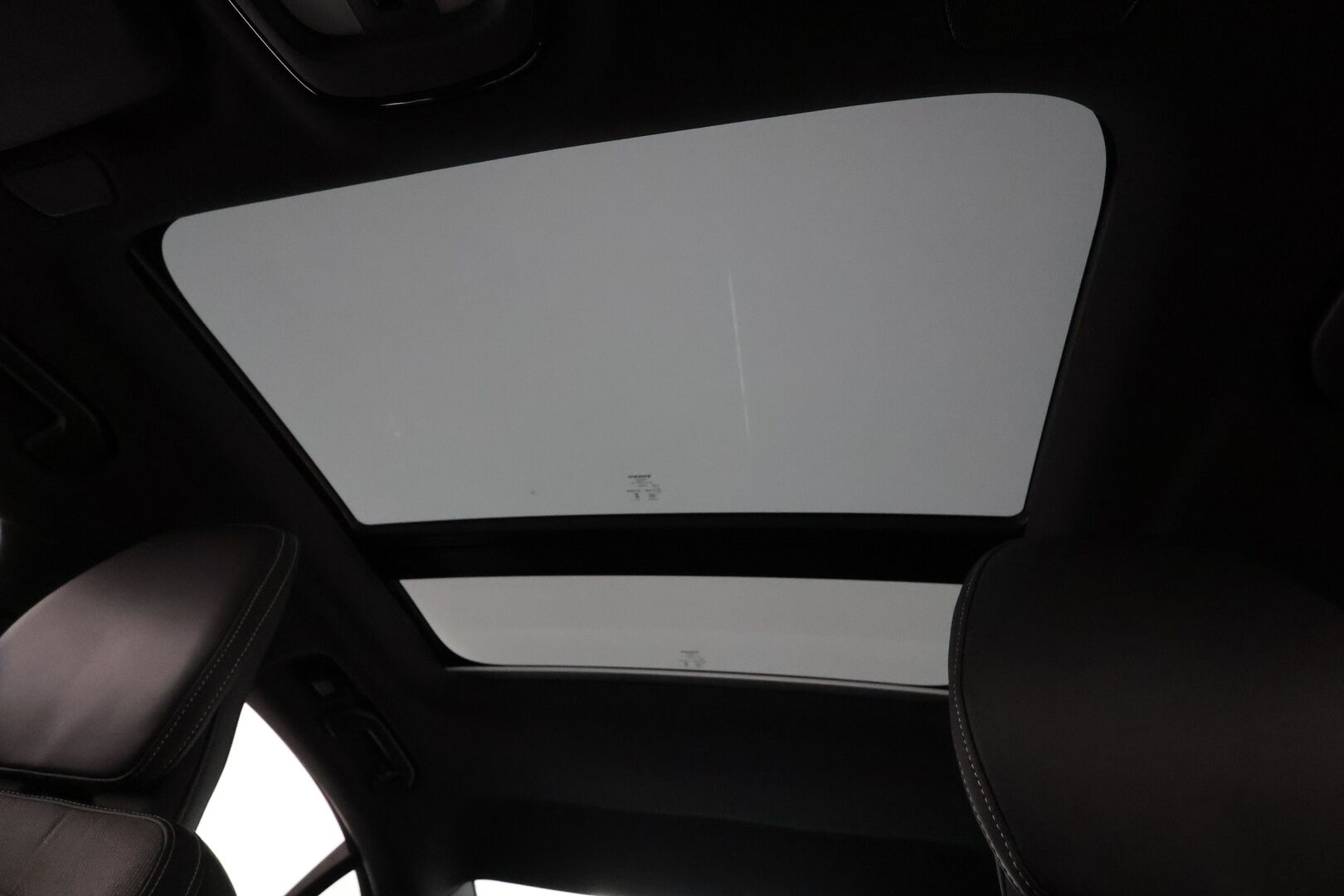 Volvo S60 2024 T8 AWD Recharge Ultimate Dark * ACC / HUD / B&W / 360° / Muistipenkit / Panorama / Full LED / BLIS * - Akku kuntotarkastettu! / Merkkihuollettu 09/2025 / Facelift - HULLUT JOULUT KORKOTARJOUS 2,49% 